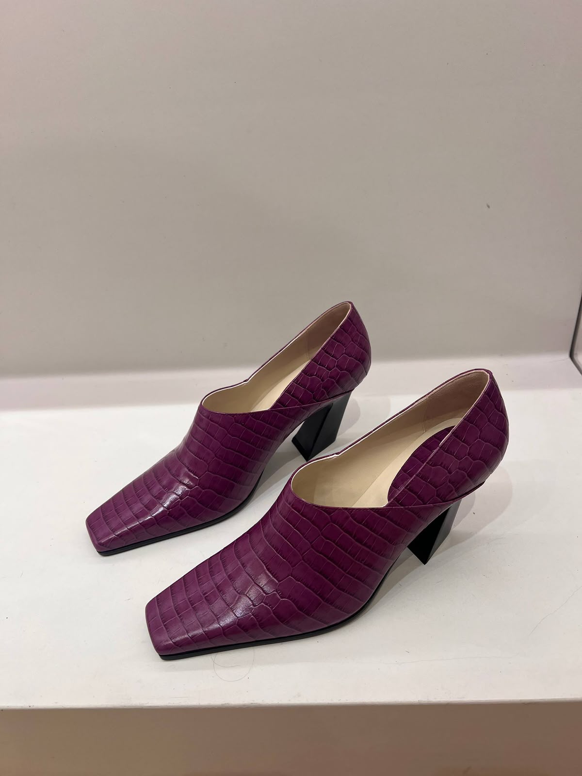 Crocodile-Embossed Leather Pumps