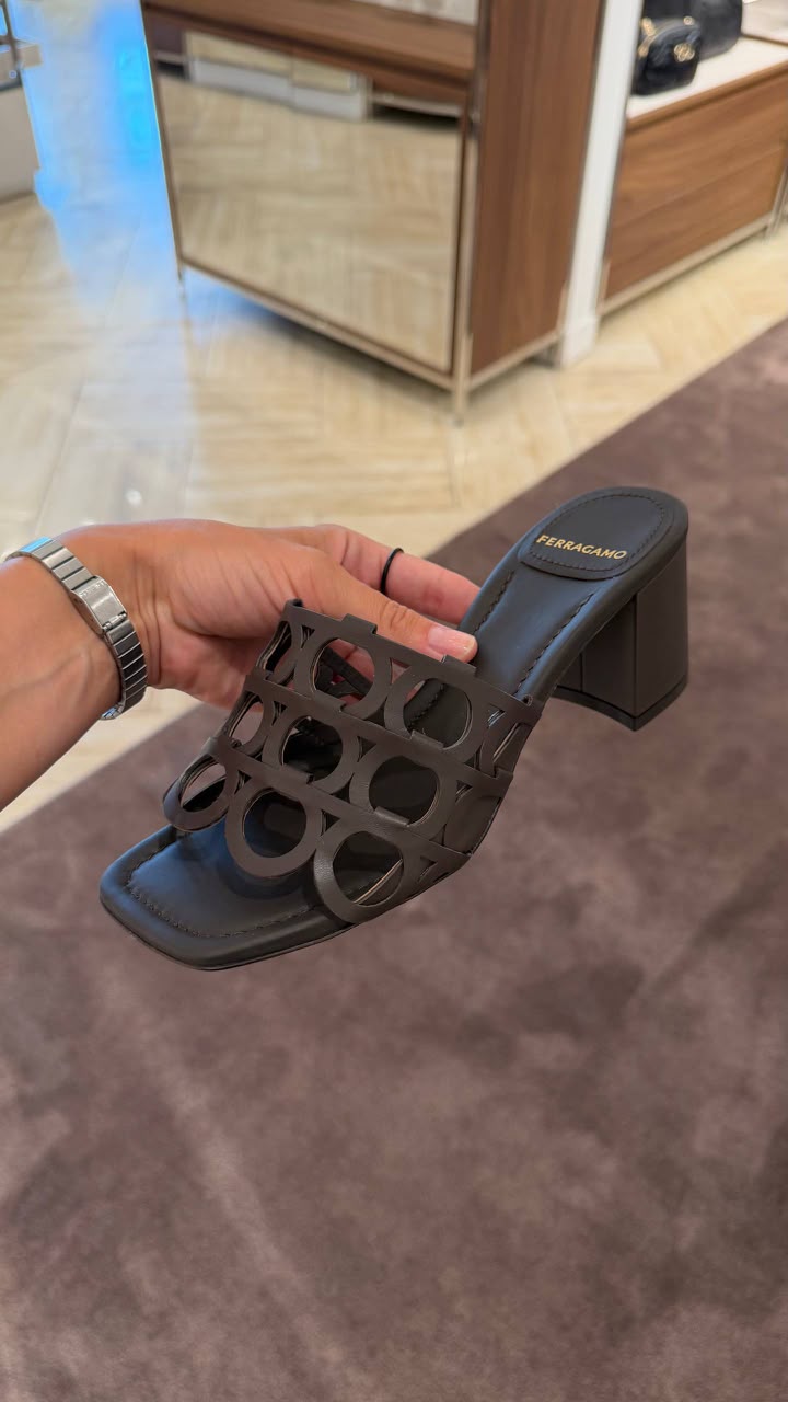 Gancini Cut-Out Mule