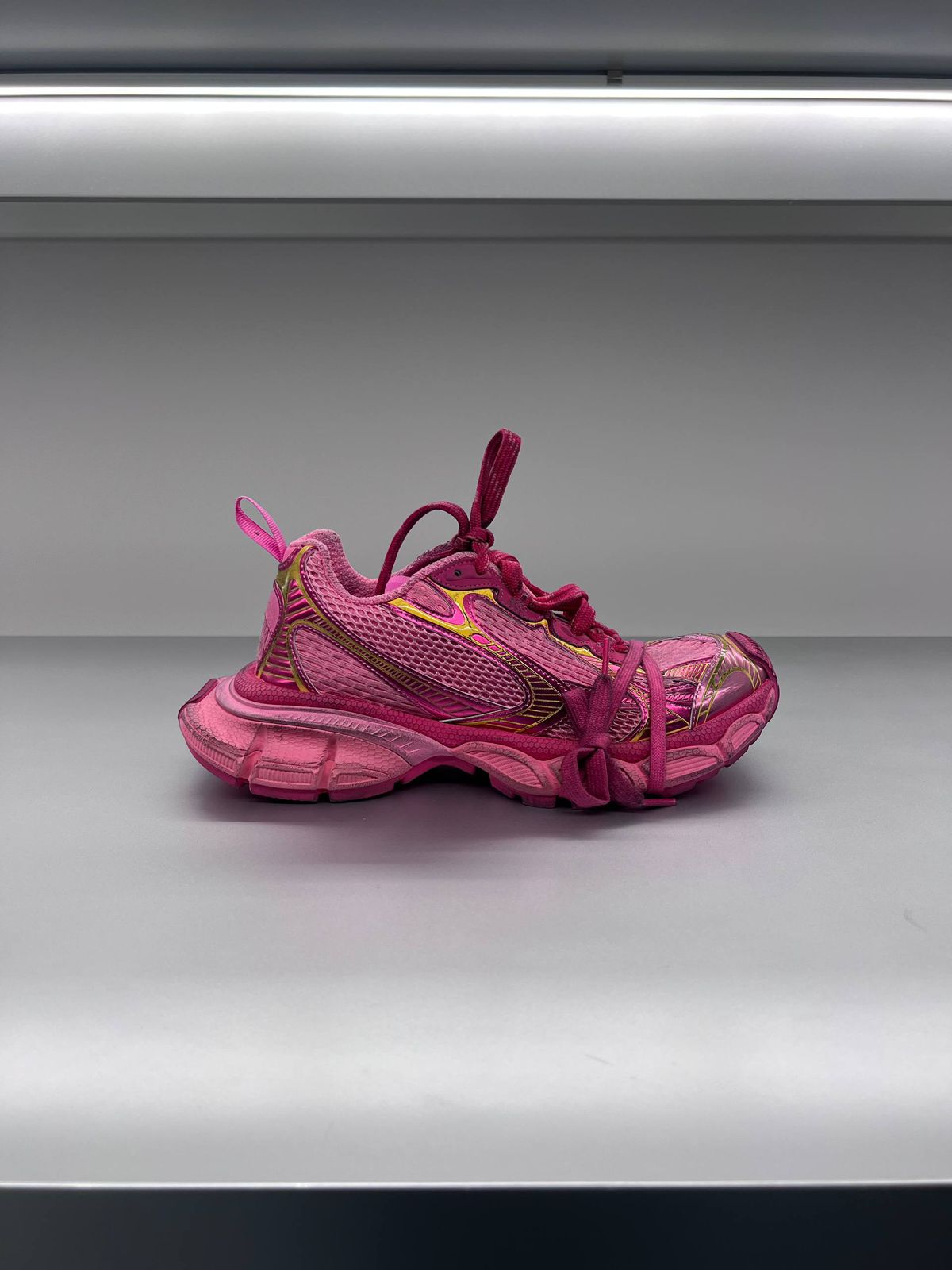 Women's 3XL Sneaker