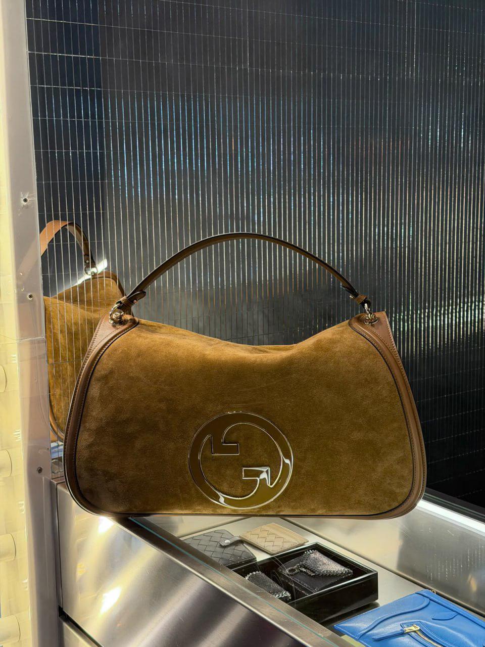 Blondie Medium Shoulder Bag