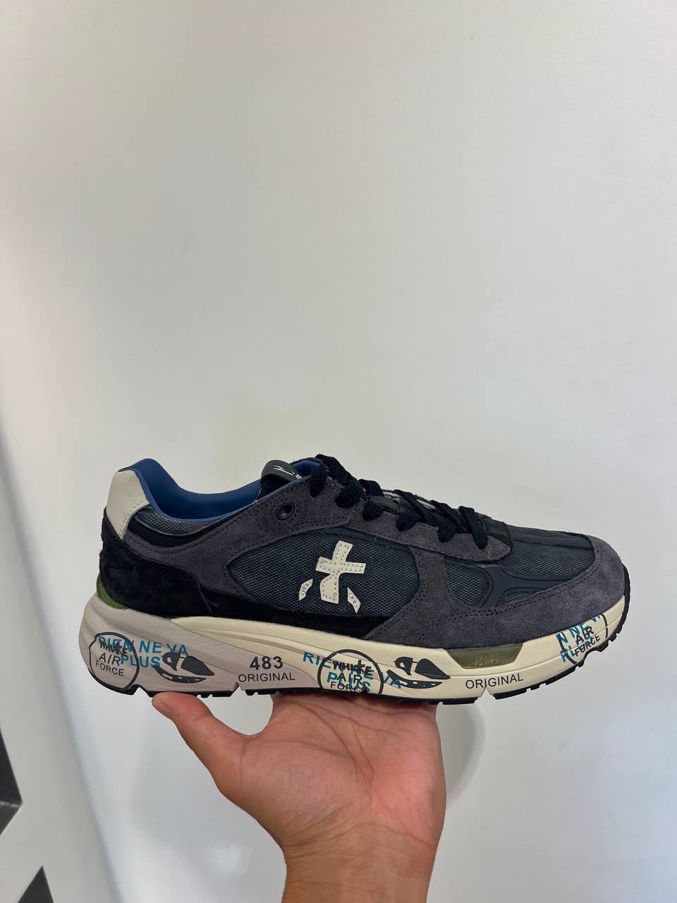 Mase Sneakers