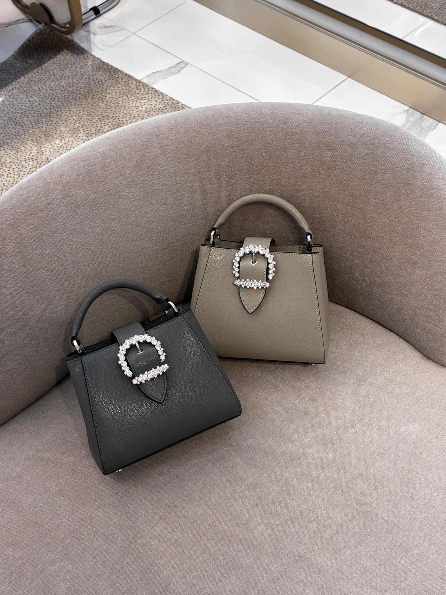 Hangisi Top Handle Bag