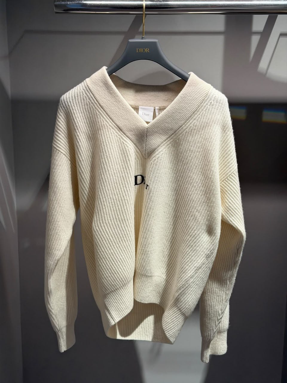 V-Neck Sweater in Ribbed Wool
