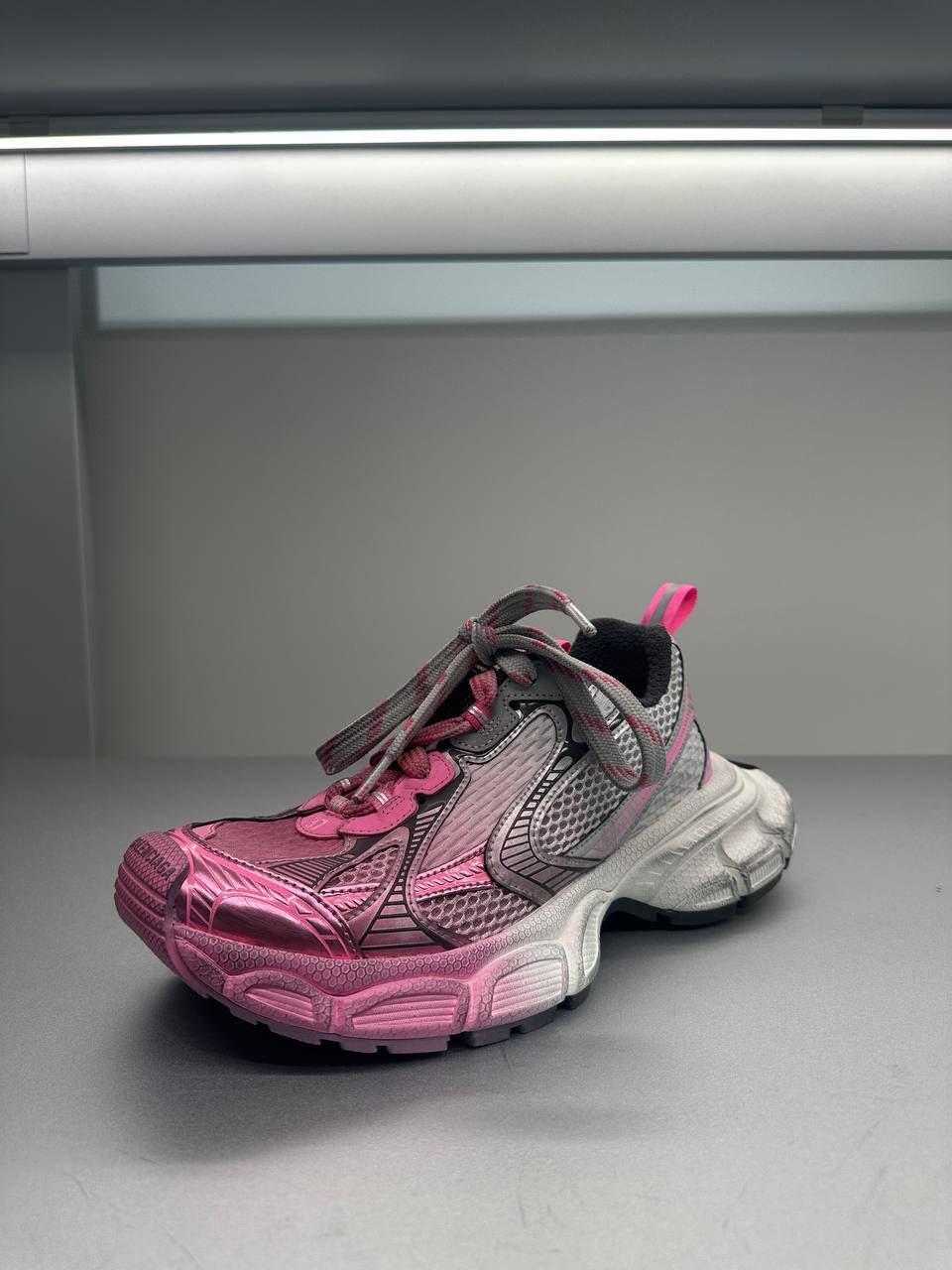 Women's 3XL Sneaker