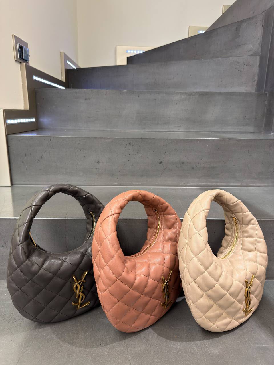 Le 5 à 7 Hobo Bag in Quilted Lambskin
