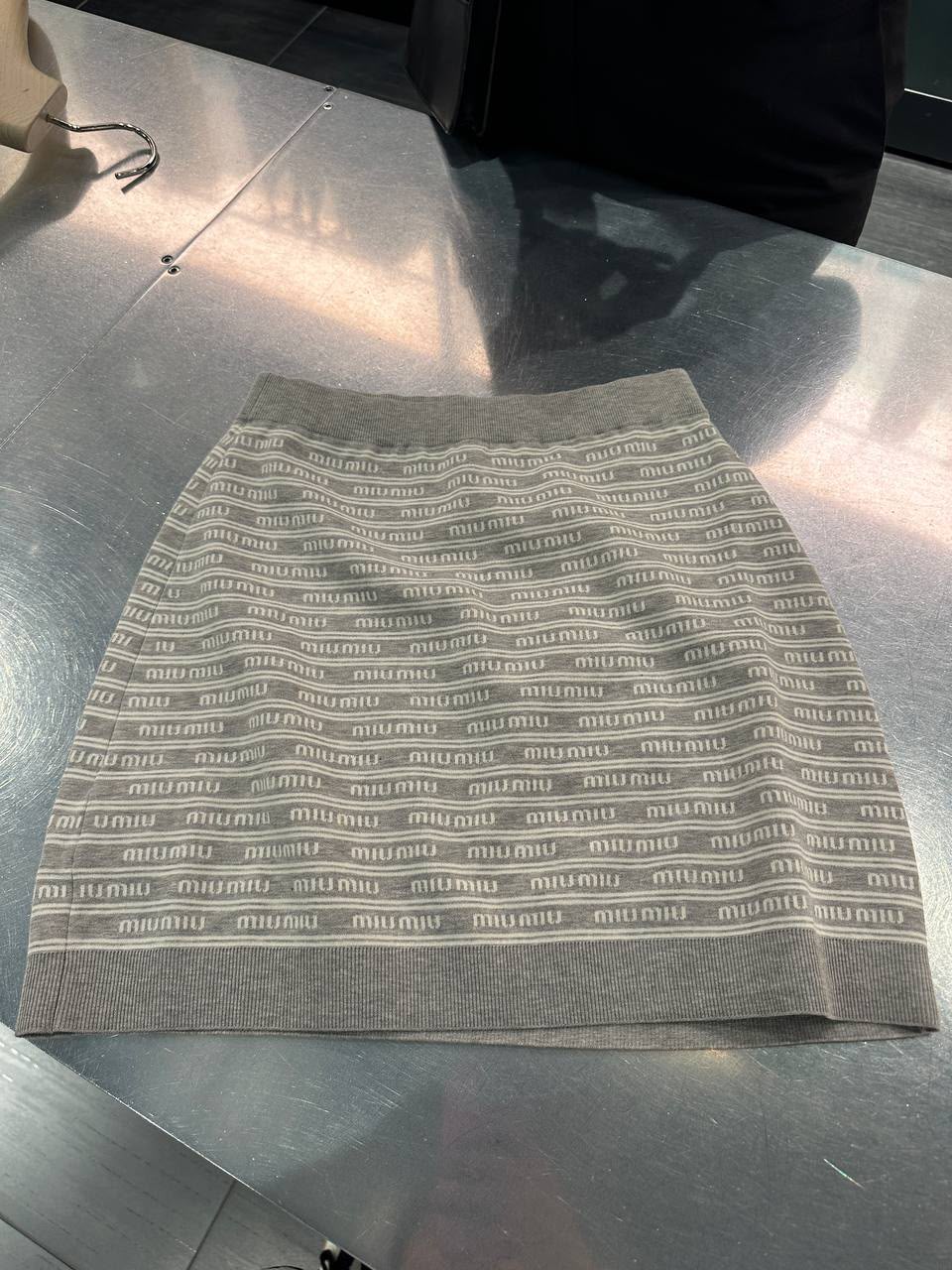 Logo-jacquard knit mini skirt
