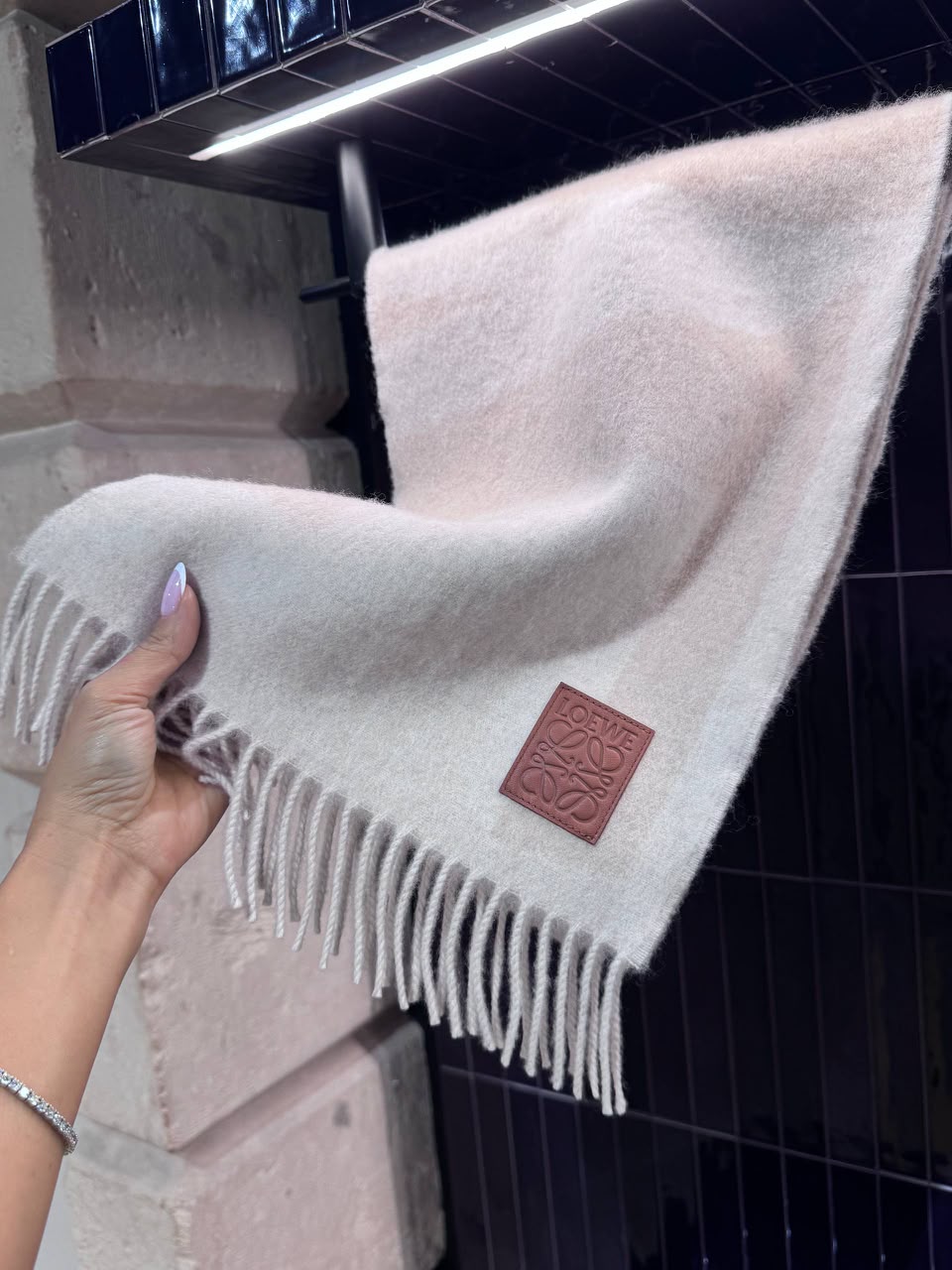 Fringed Scarf in Wool and Cashmere