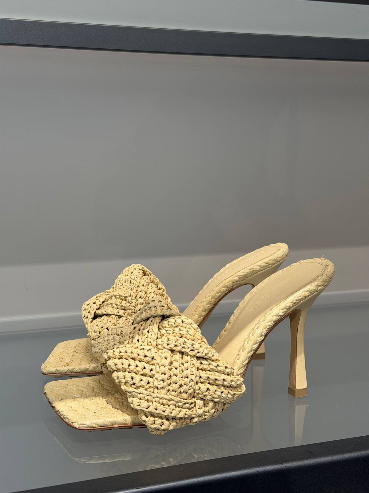 Lido Intrecciato Raffia Mules