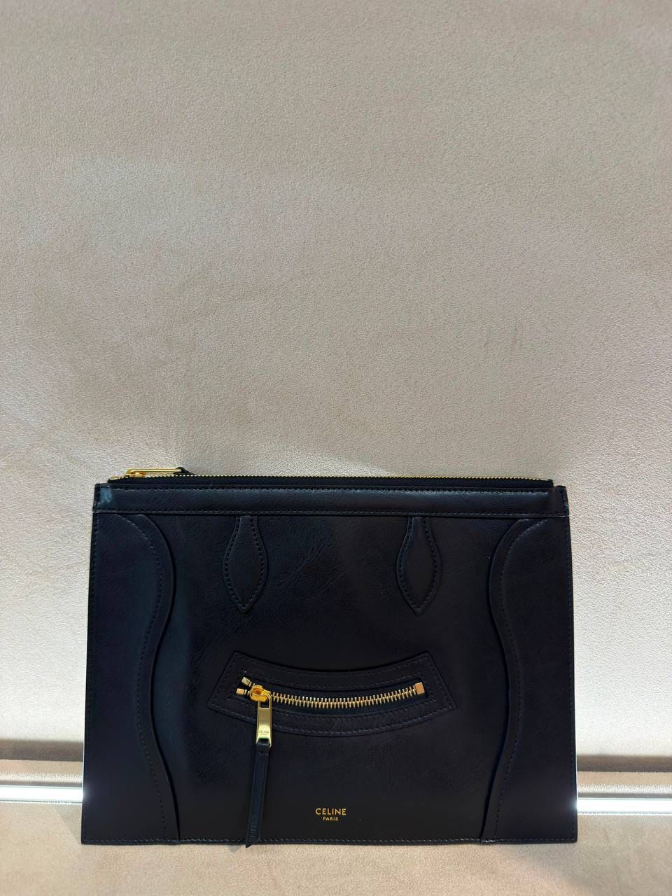 Large Zipped Clutch in Smooth Calfskin