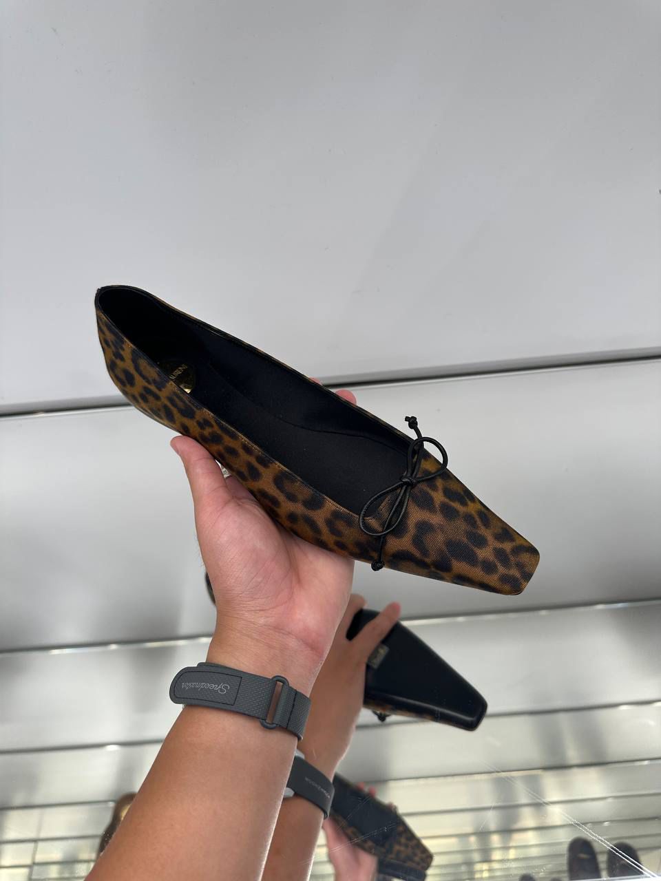 Le 5 à 7 Ballet Flats in Leopard Print Fabric