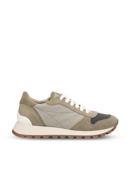 Sneakers realizzate in tessuto tecnico