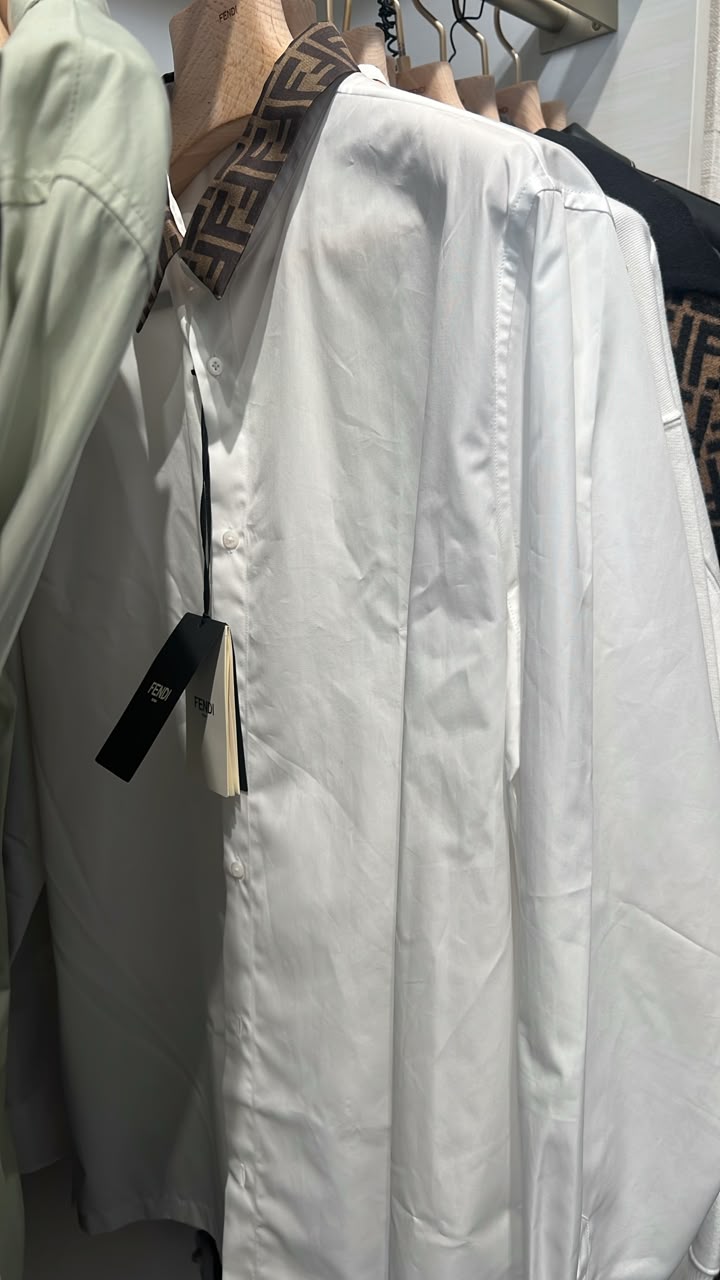 Cotton shirt with FF collar