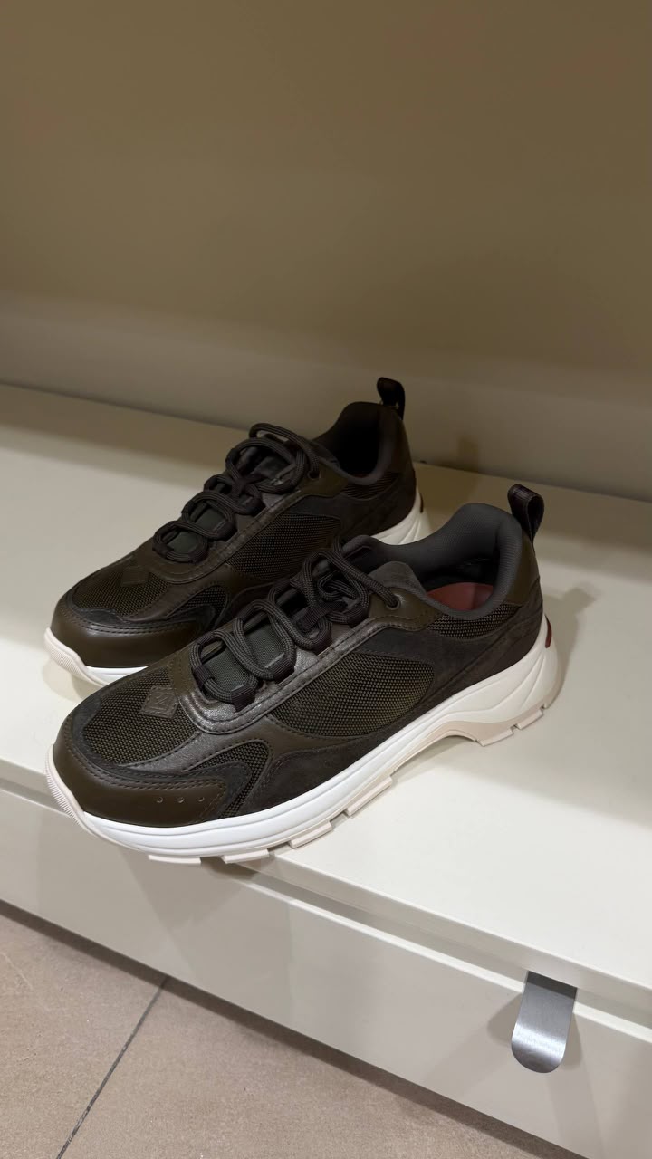 360 LP Flexy Walk Sneakers