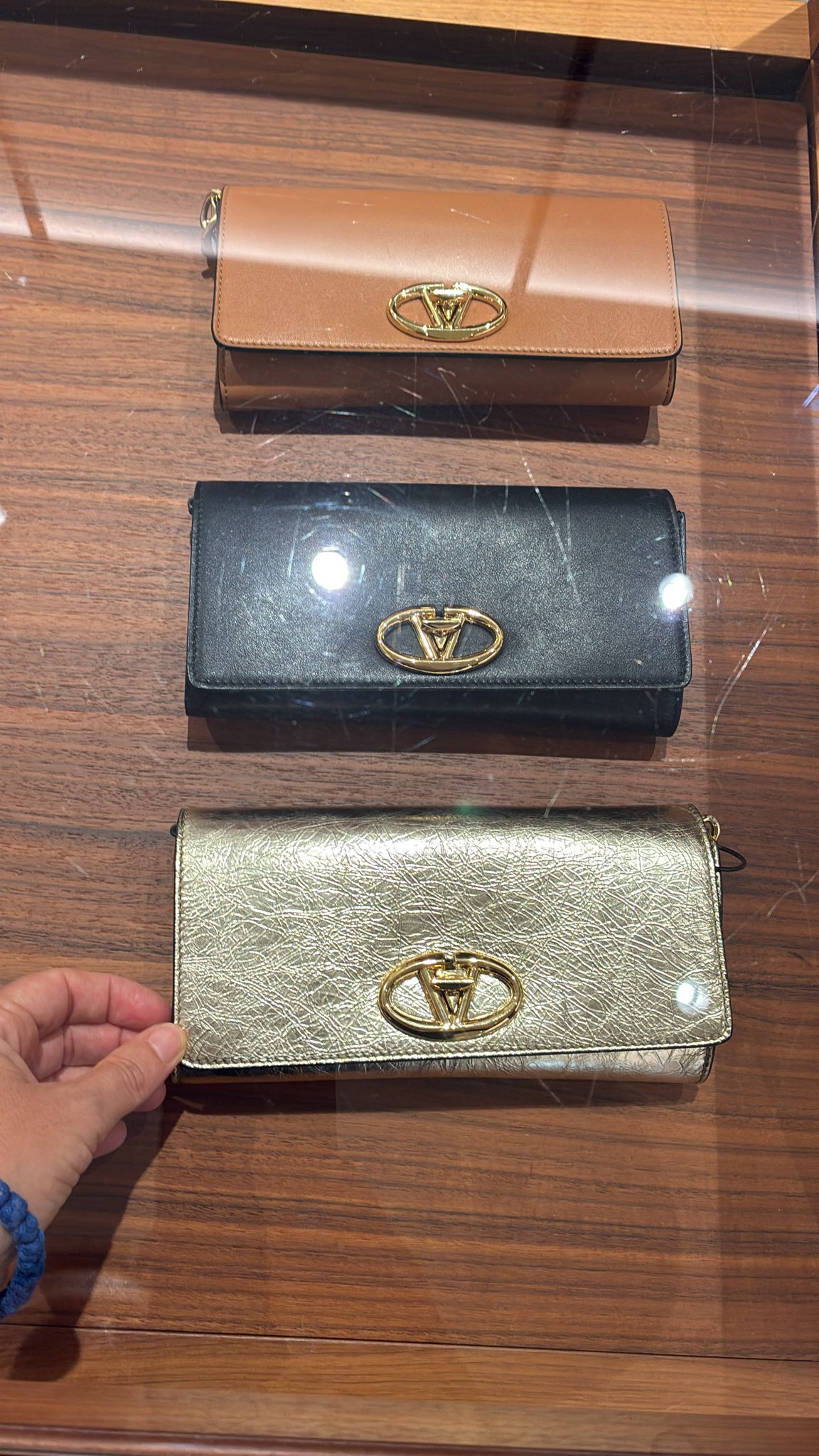 Garavani VLogo Signature Wallet