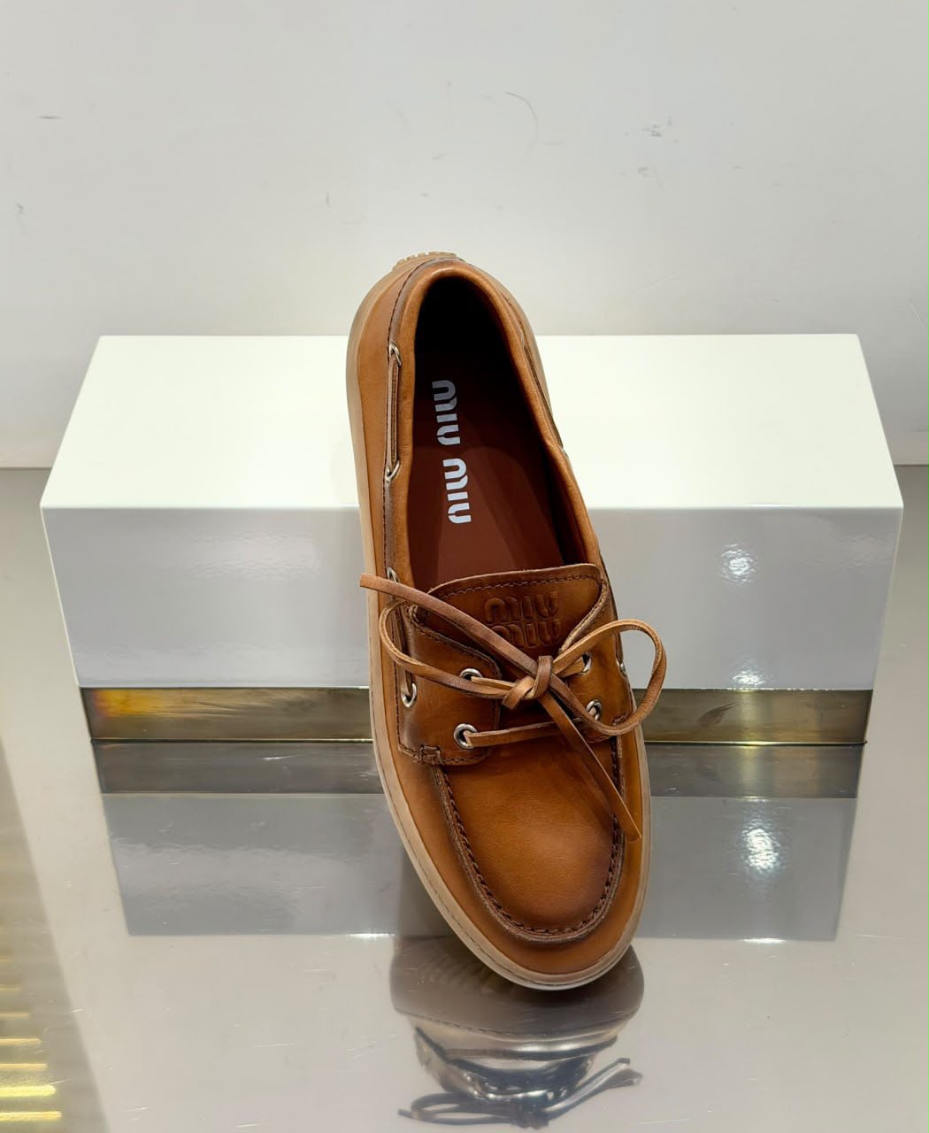 Leather boat shoes