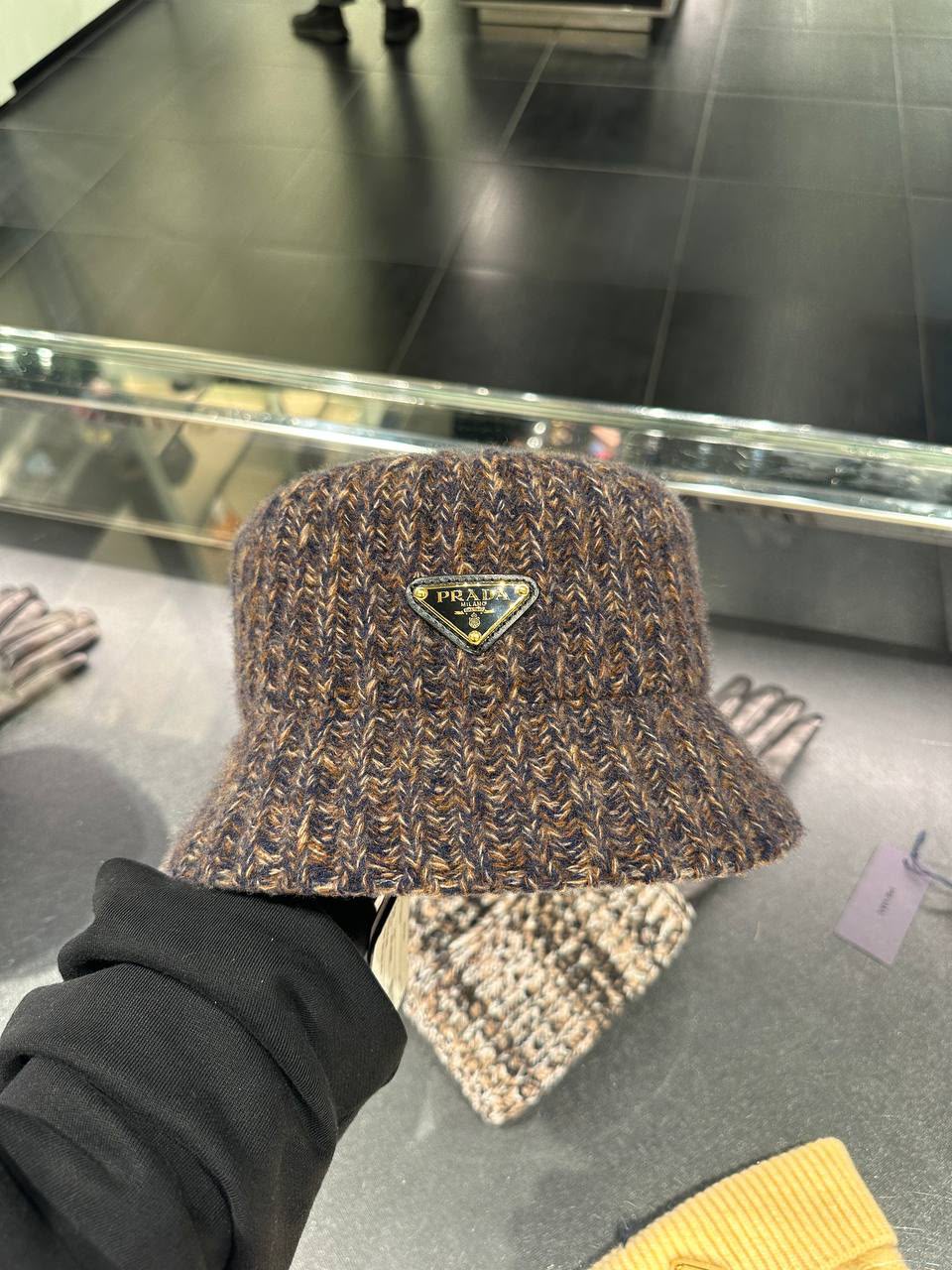 Knit bucket hat