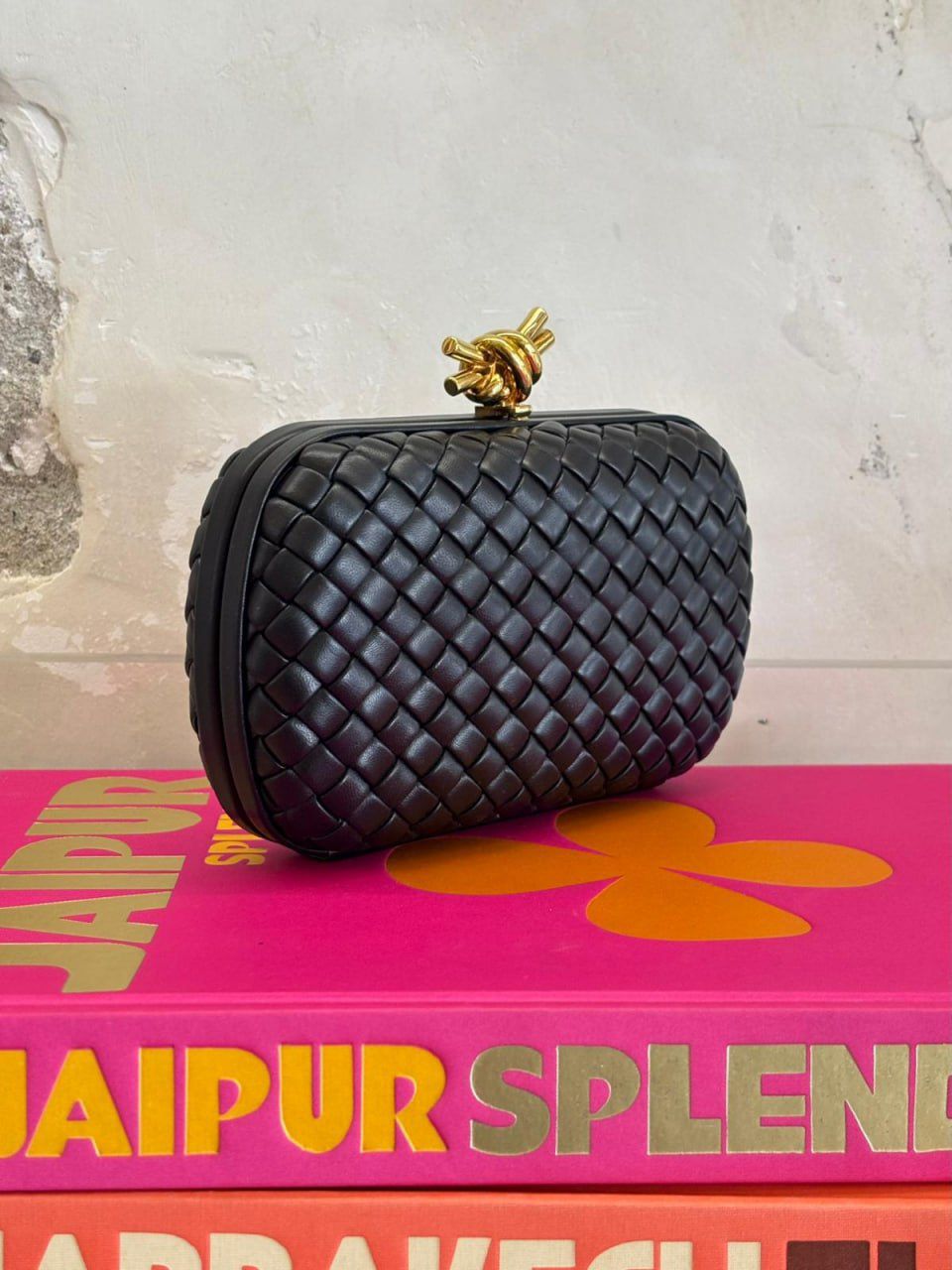 The Knot Clutch