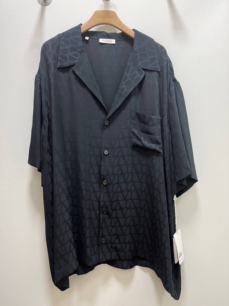 VLogo Jacquard Short-Sleeve Shirt