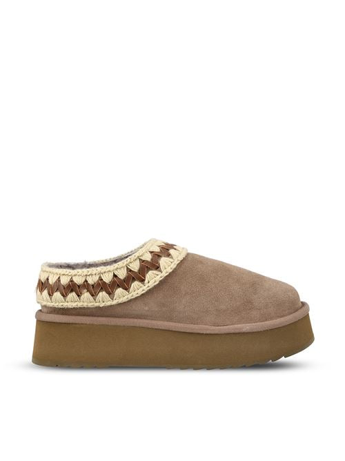 Sabot realizzati in camoscio