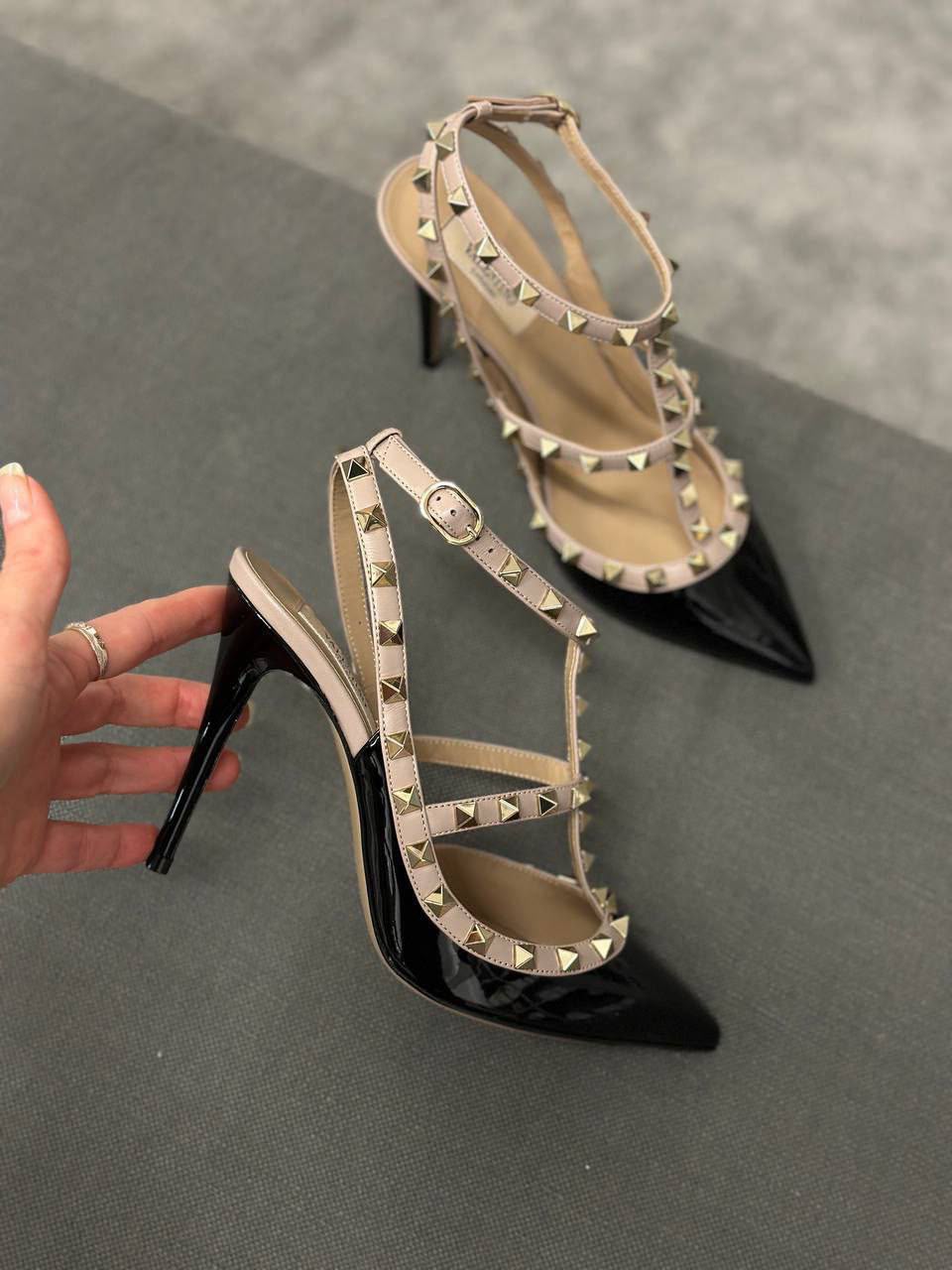 Rockstud Caged Pump