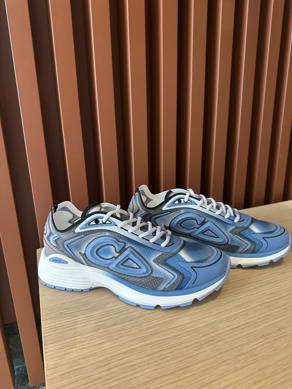 B30 Sneakers