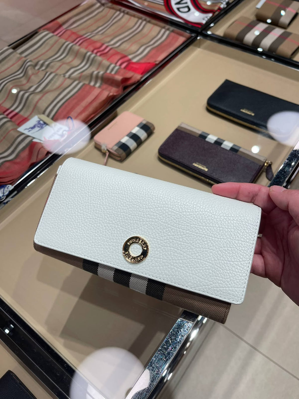 Leather Wallet with Detachable Strap