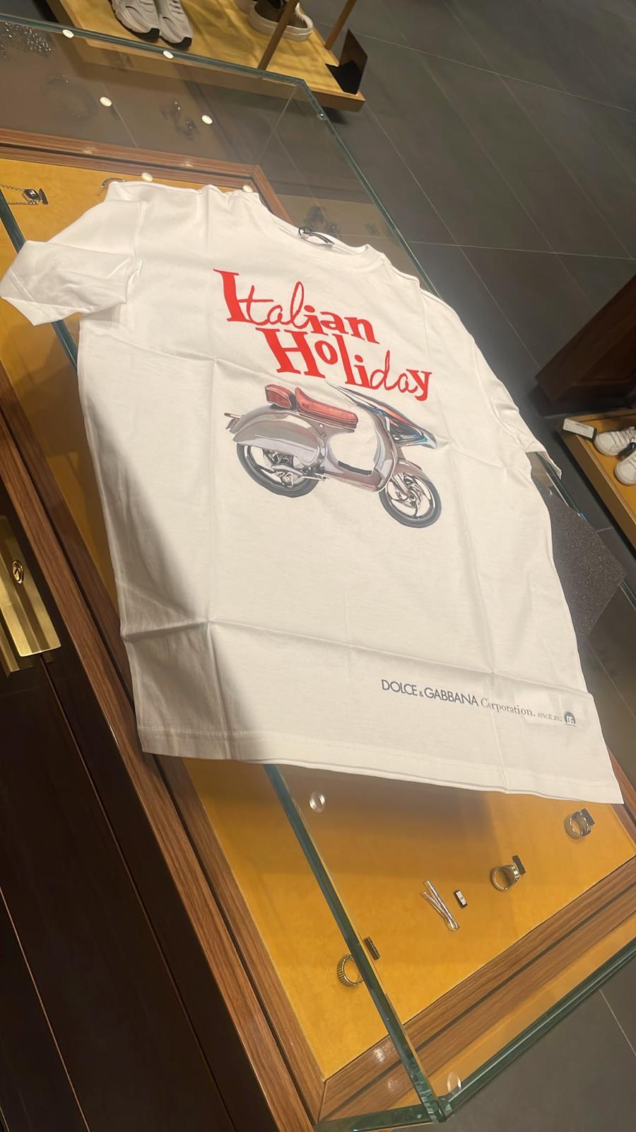 'Italian Holiday' Graphic T-Shirt