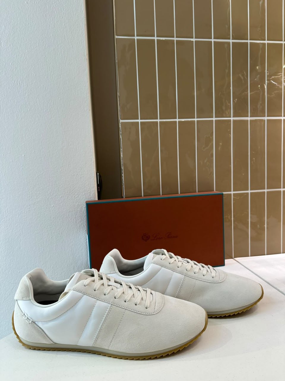 360 LP Flexy Walk Sneakers