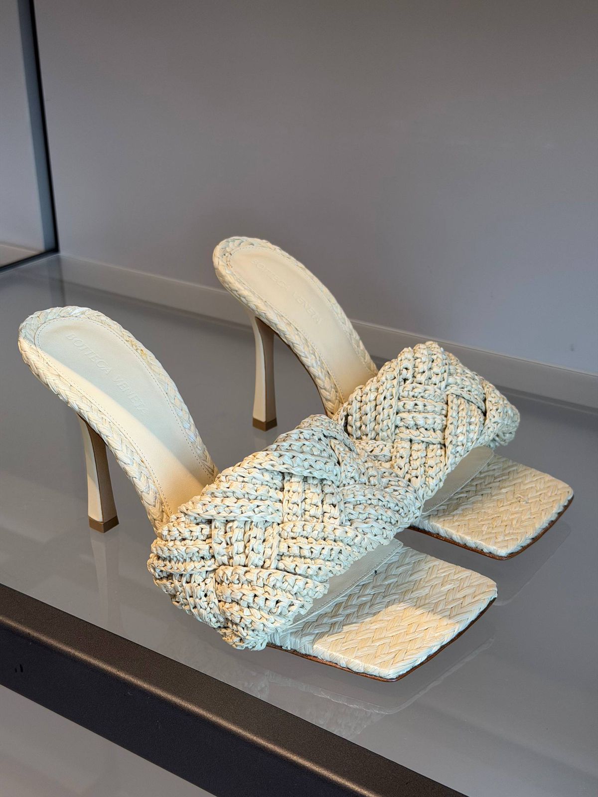 Lido Intrecciato Raffia Mules