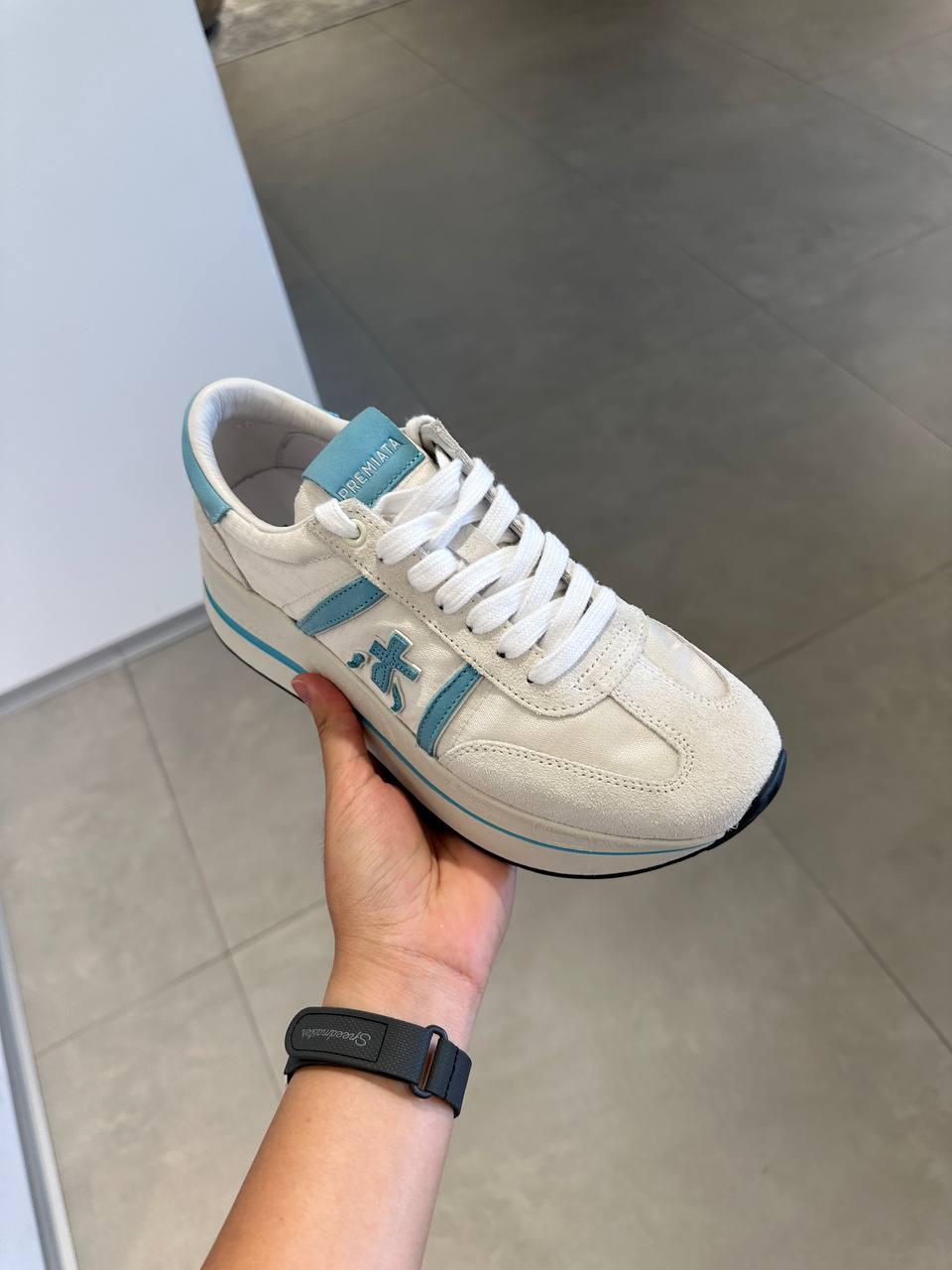 Lander Sneakers