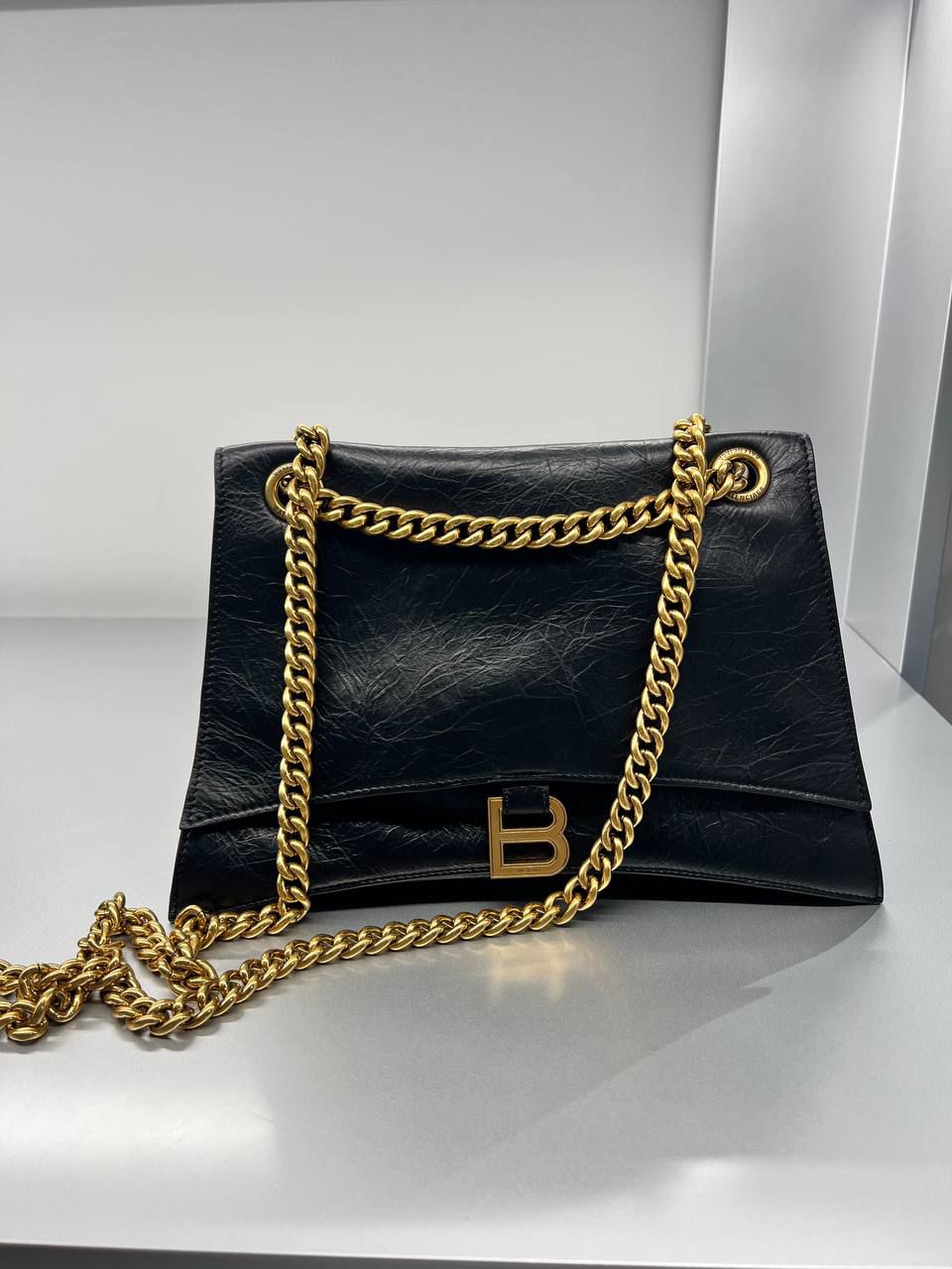 Hourglass Chain Bag