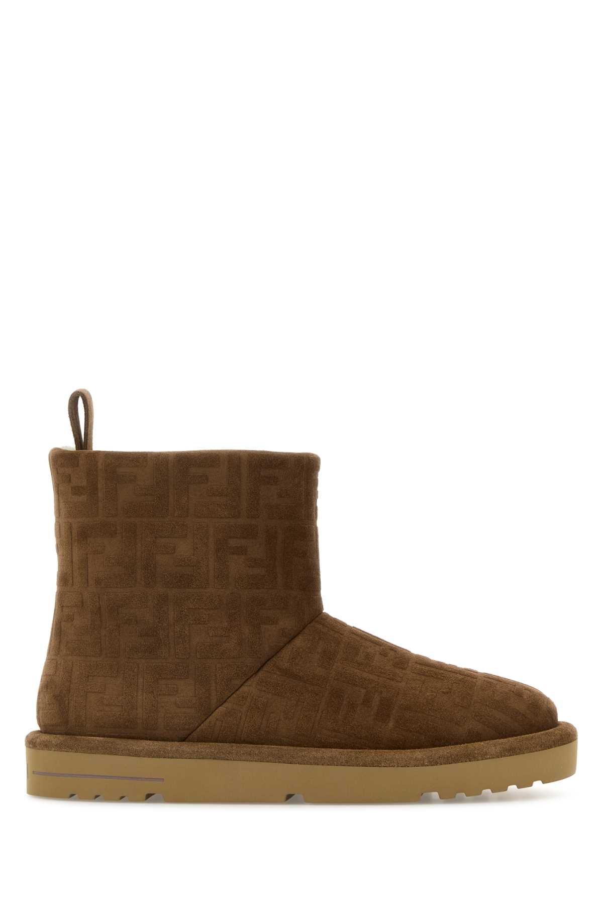 FENDI UGG FF ALL OVER For Men Exterior: 100% Calf Interior: 100% Shearling Sole: Rubber