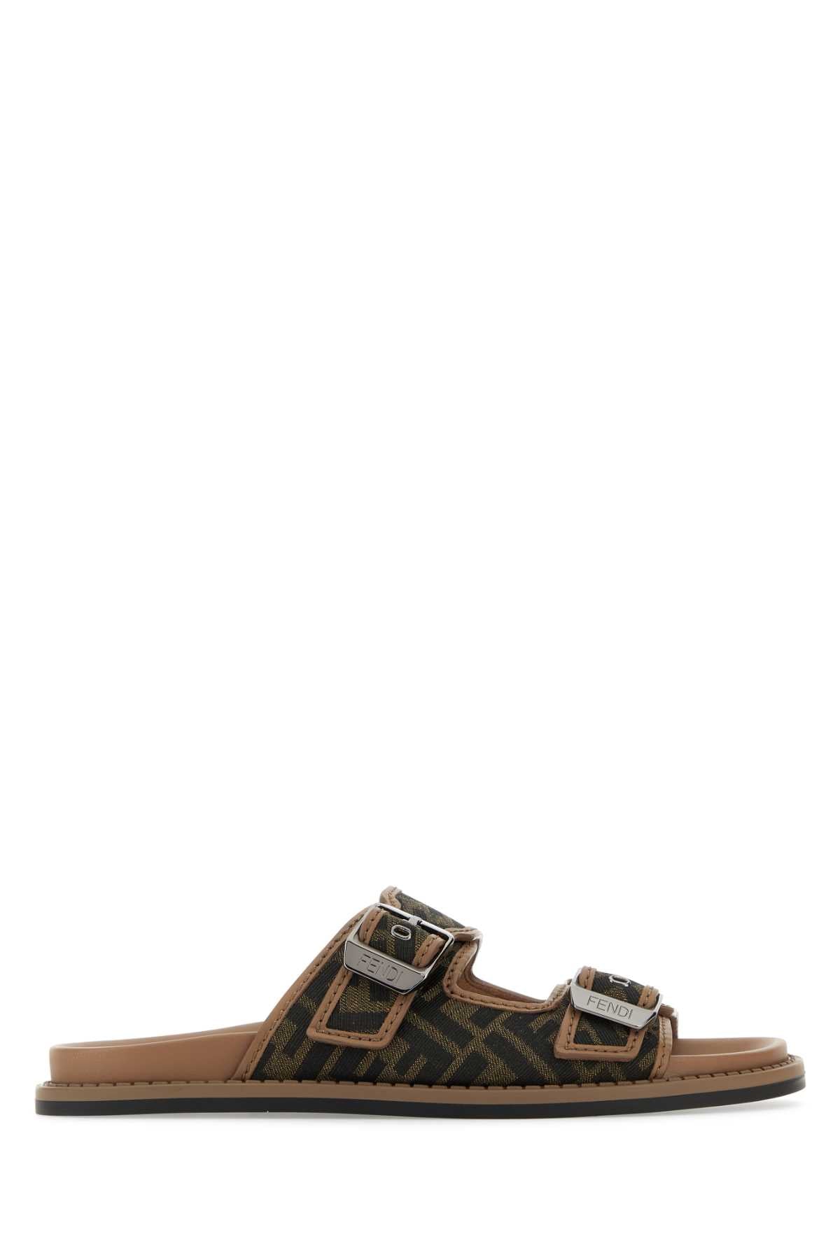 FENDI SANDALO For Men Exterior: 100% Fabric Interior: 100% Leather Sole: Rubber