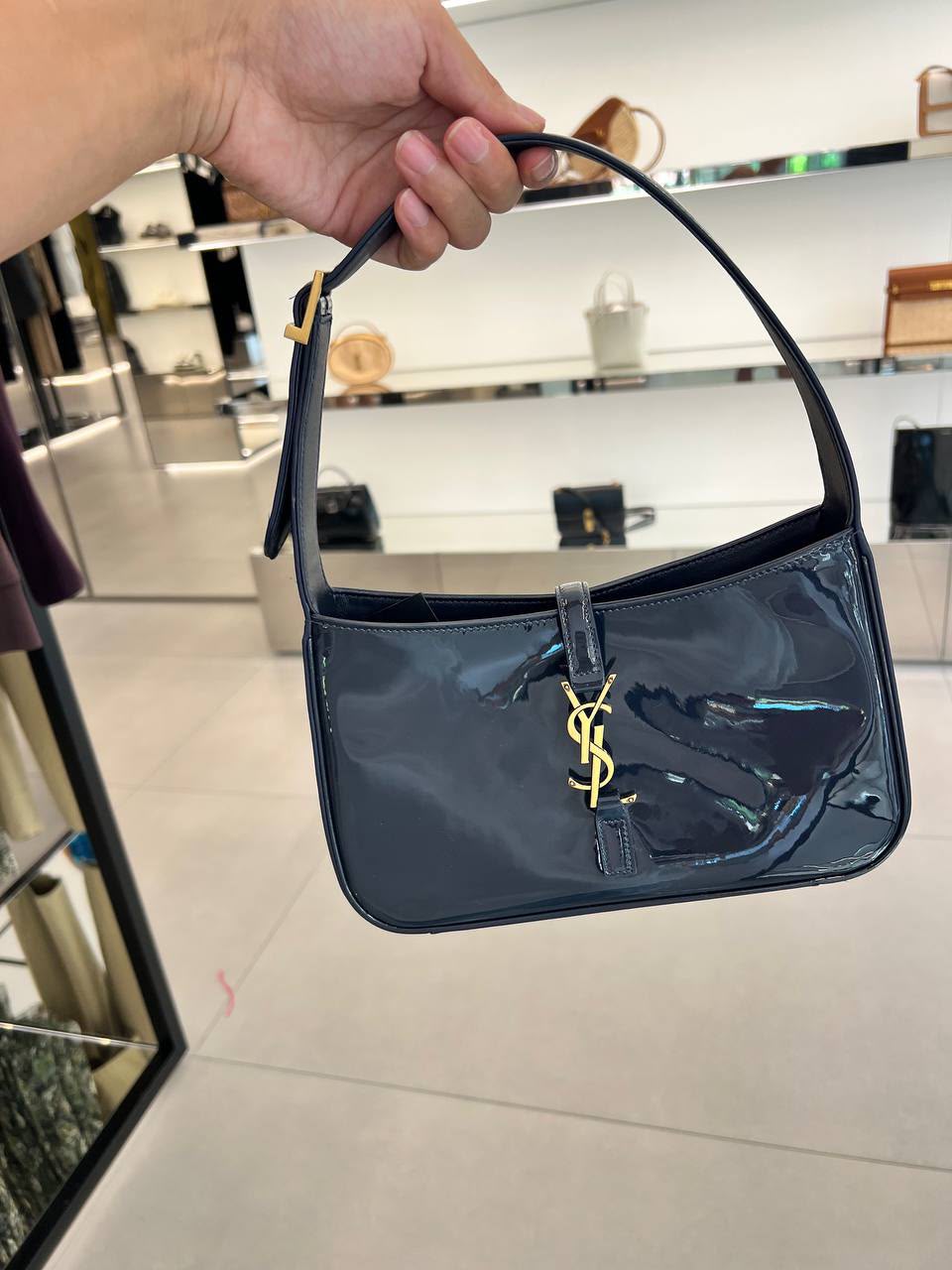 Le 5 à 7 Hobo Bag