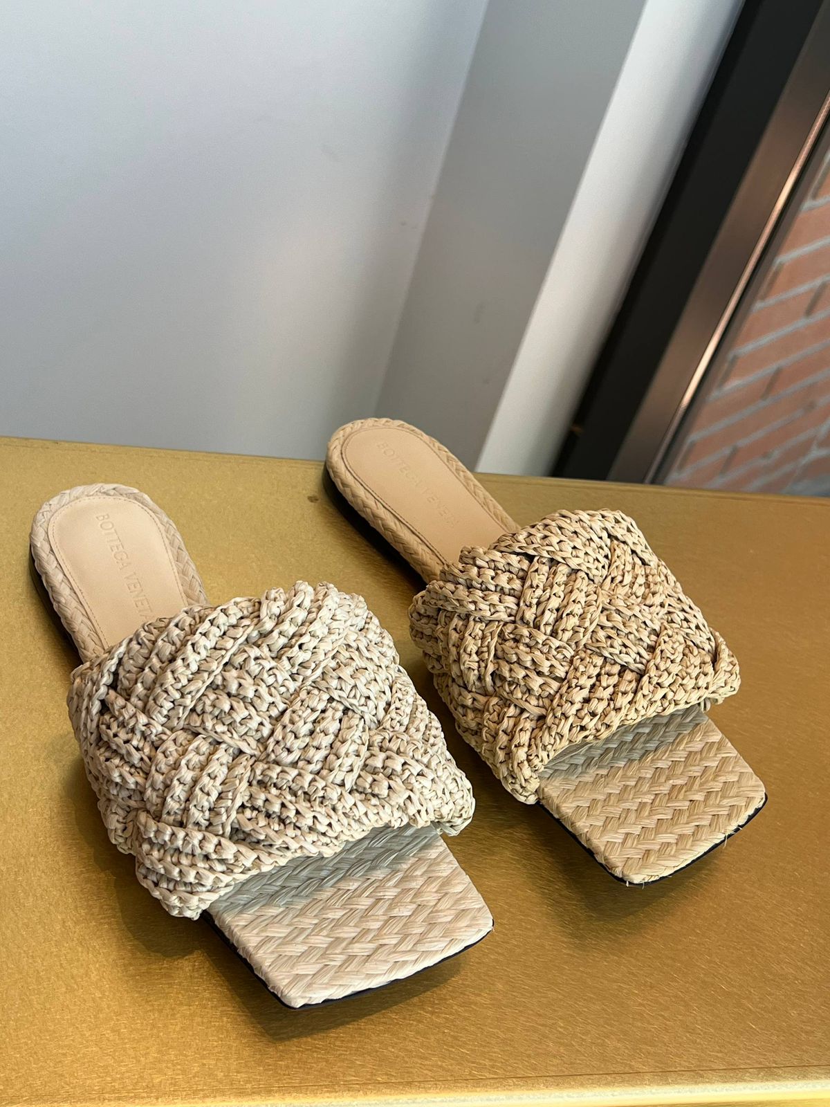 Lido Intrecciato Raffia Slides