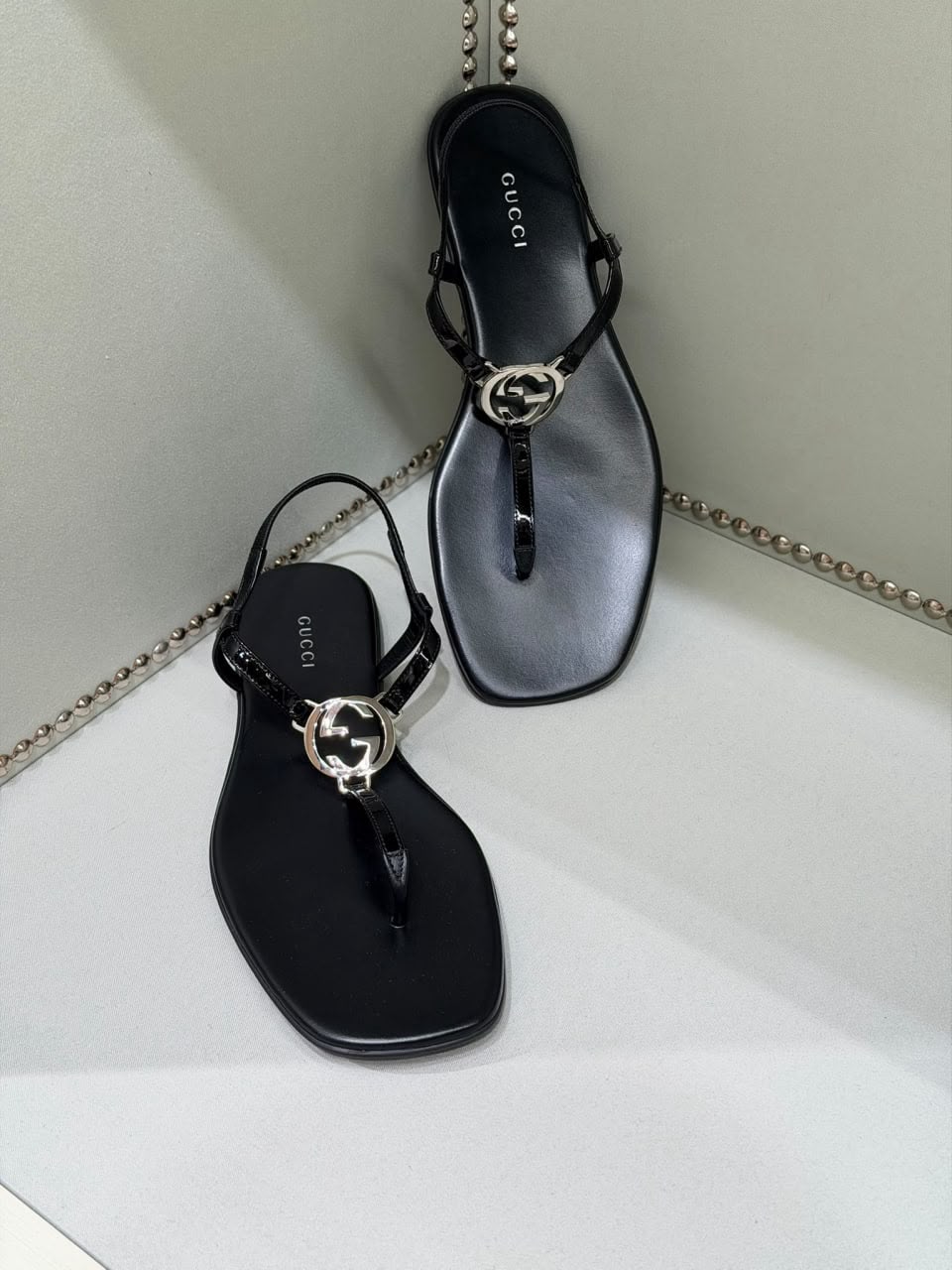 Interlocking G thong sandal