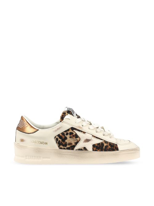Sneakers realizzate in pelle