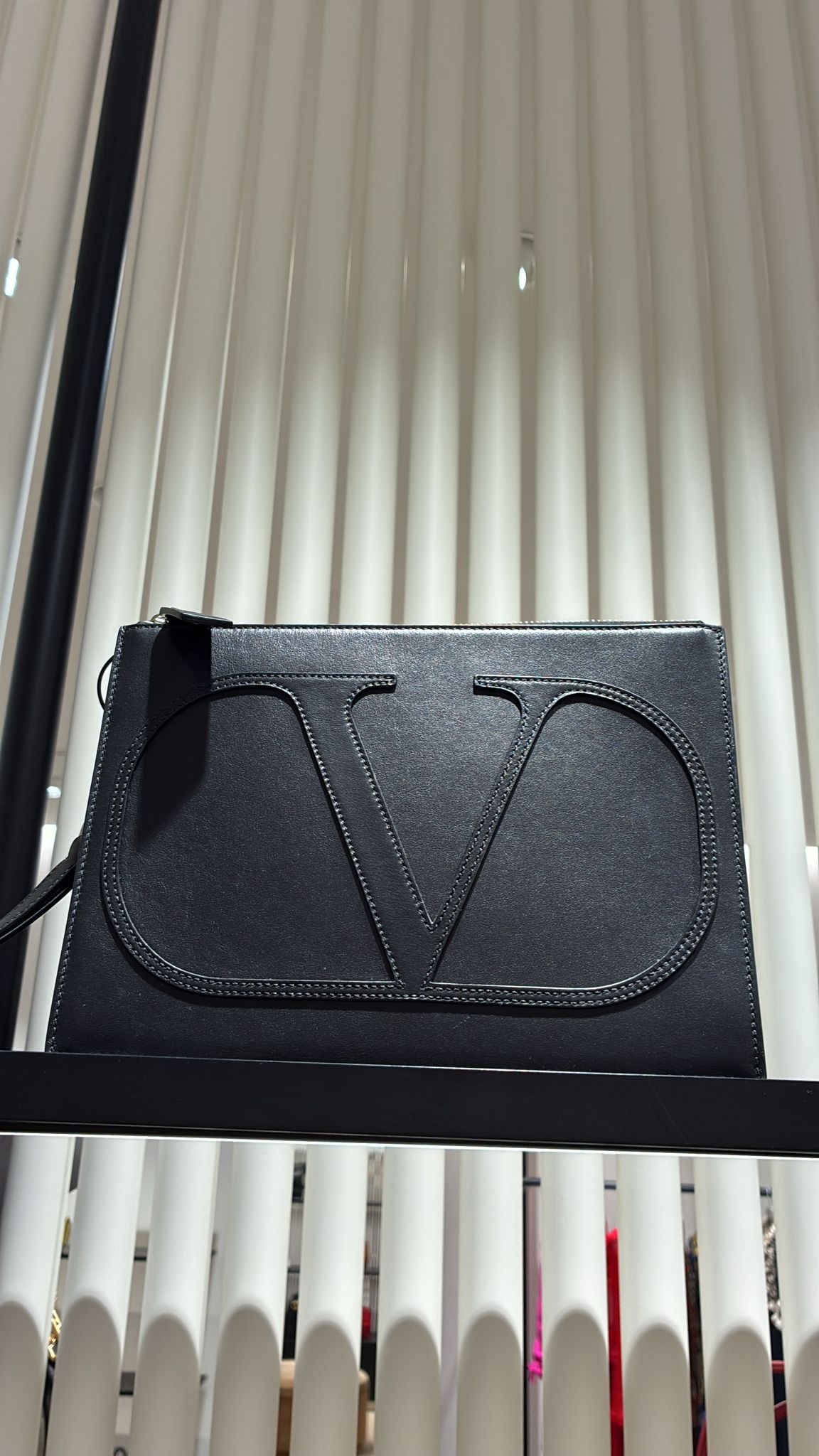 Garavani VLogo Signature Pouch