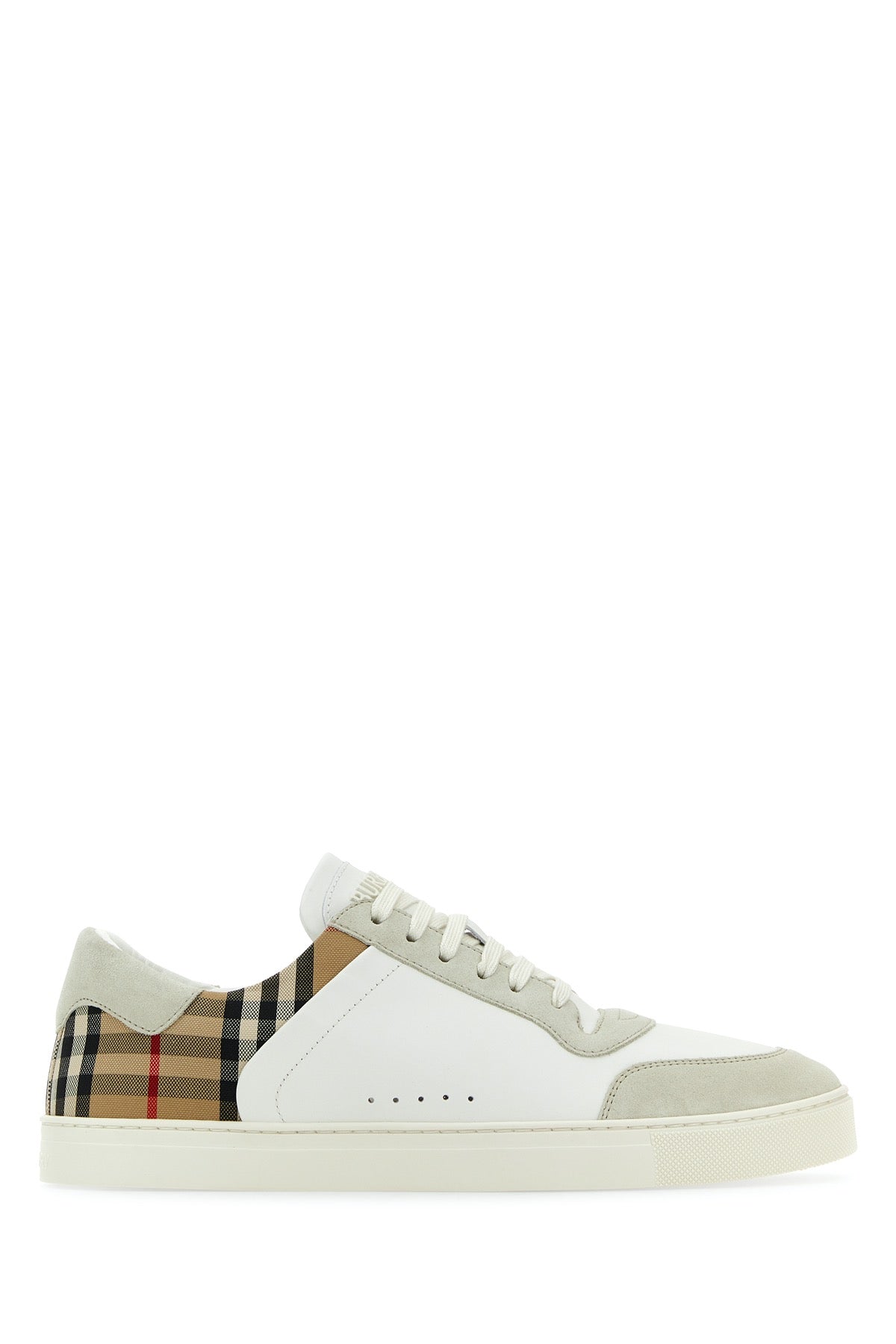BURBERRY SNEAKERS For Men 56%CALF GRAIN LEATHER (BOS TAURUS) 26%COTTON 18%CALF SUEDE (BOS TAURUS)