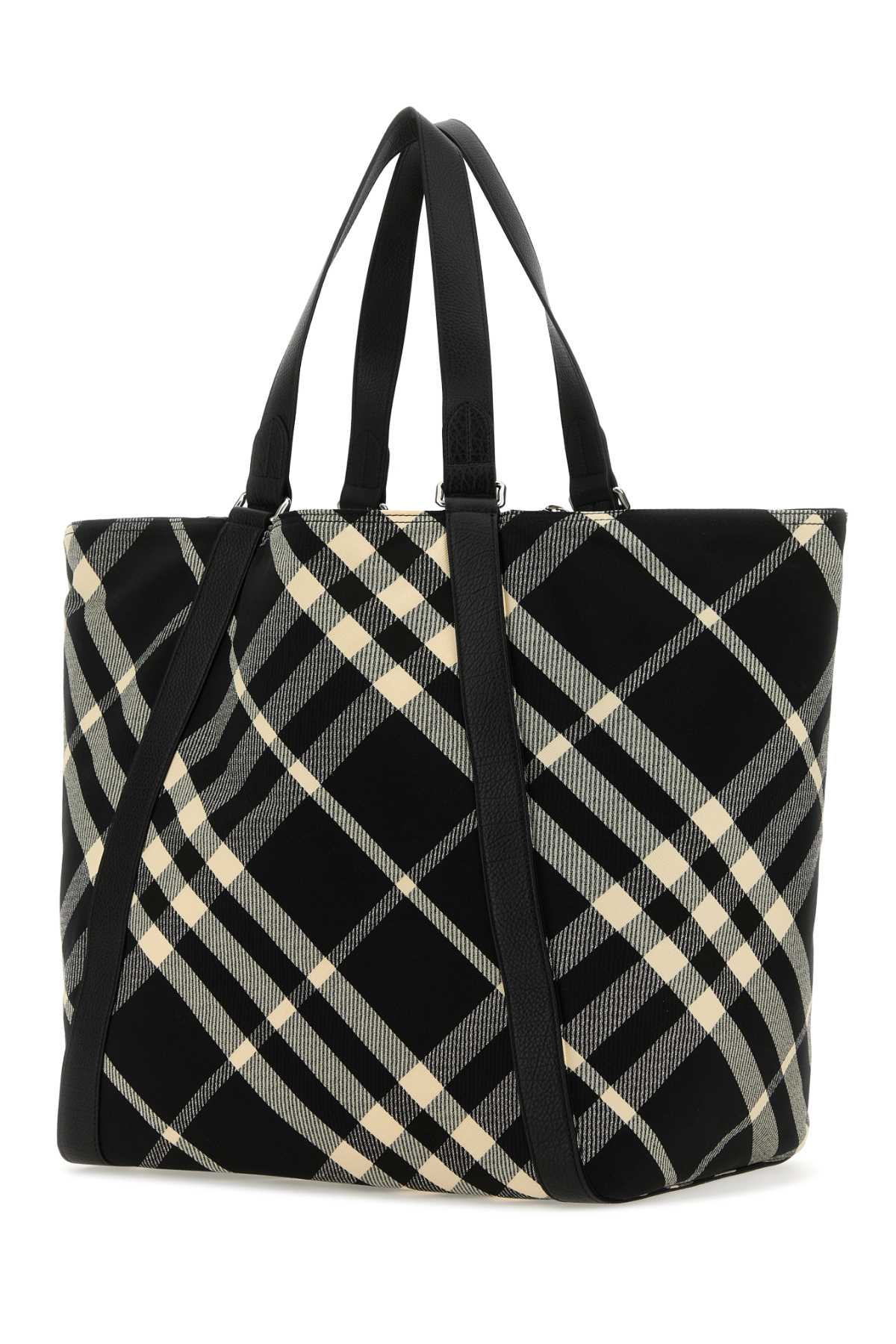 BURBERRY ML TOTE L CJ1 For Men Exterior: 65% Polyester 35% Cotton Lining: 100% Nylon Finishing: Silver metal