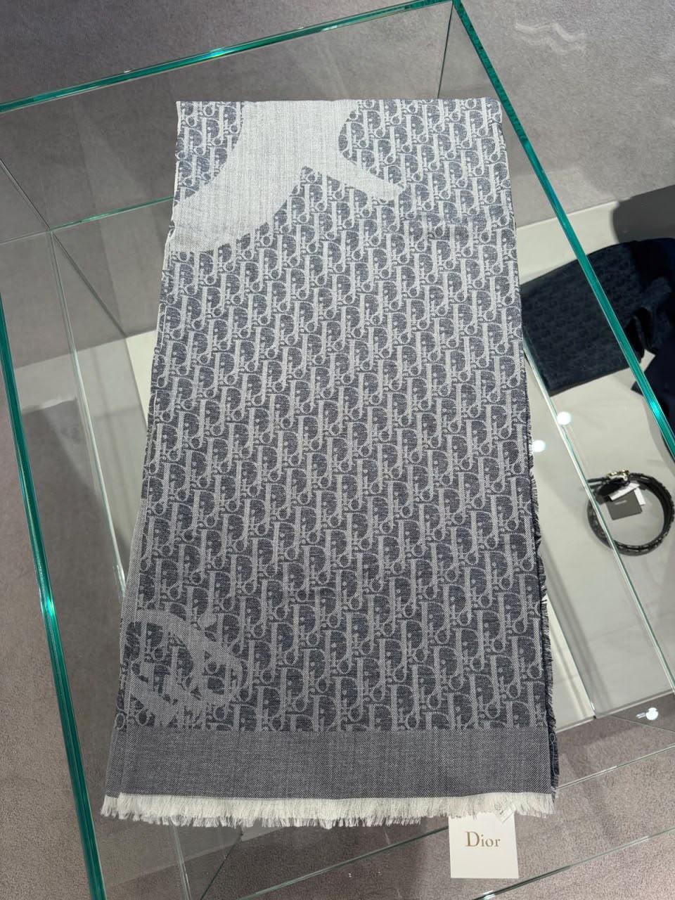 Oblique Scarf