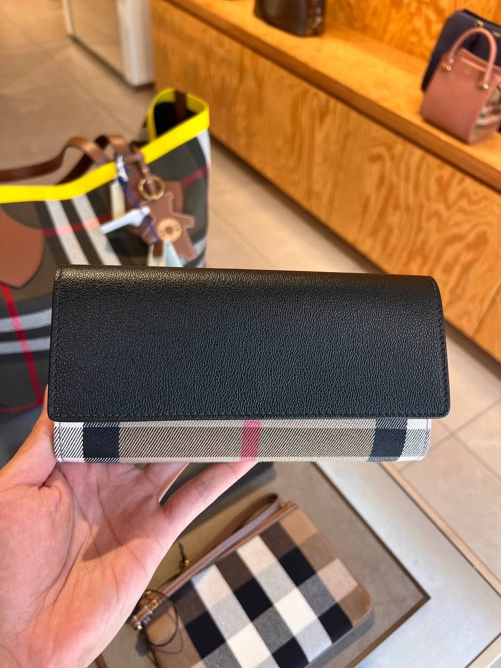 Continental Wallet