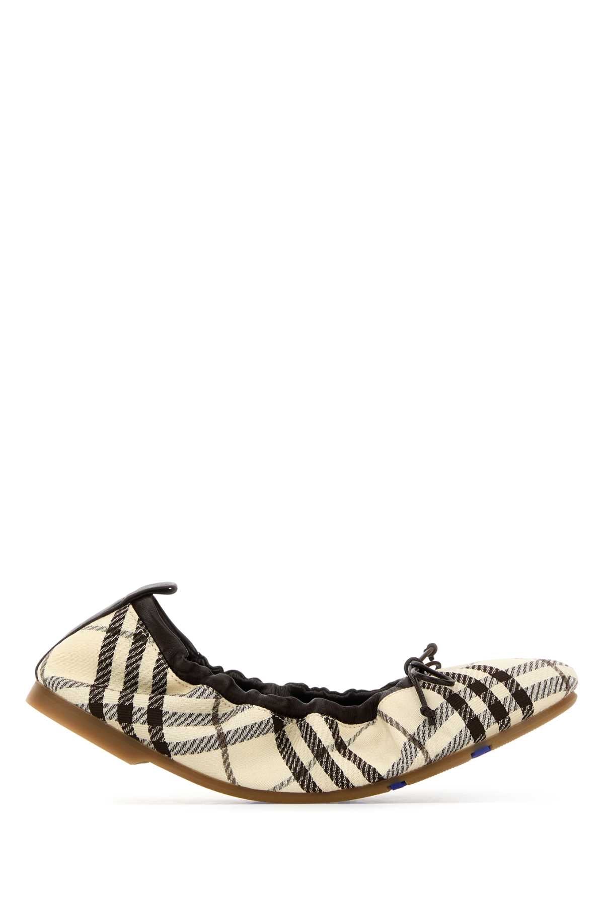 BURBERRY LF FAWN 05 CHK For Women Exterior: 100% Fabric Interior: 100% Leather Sole: Rubber