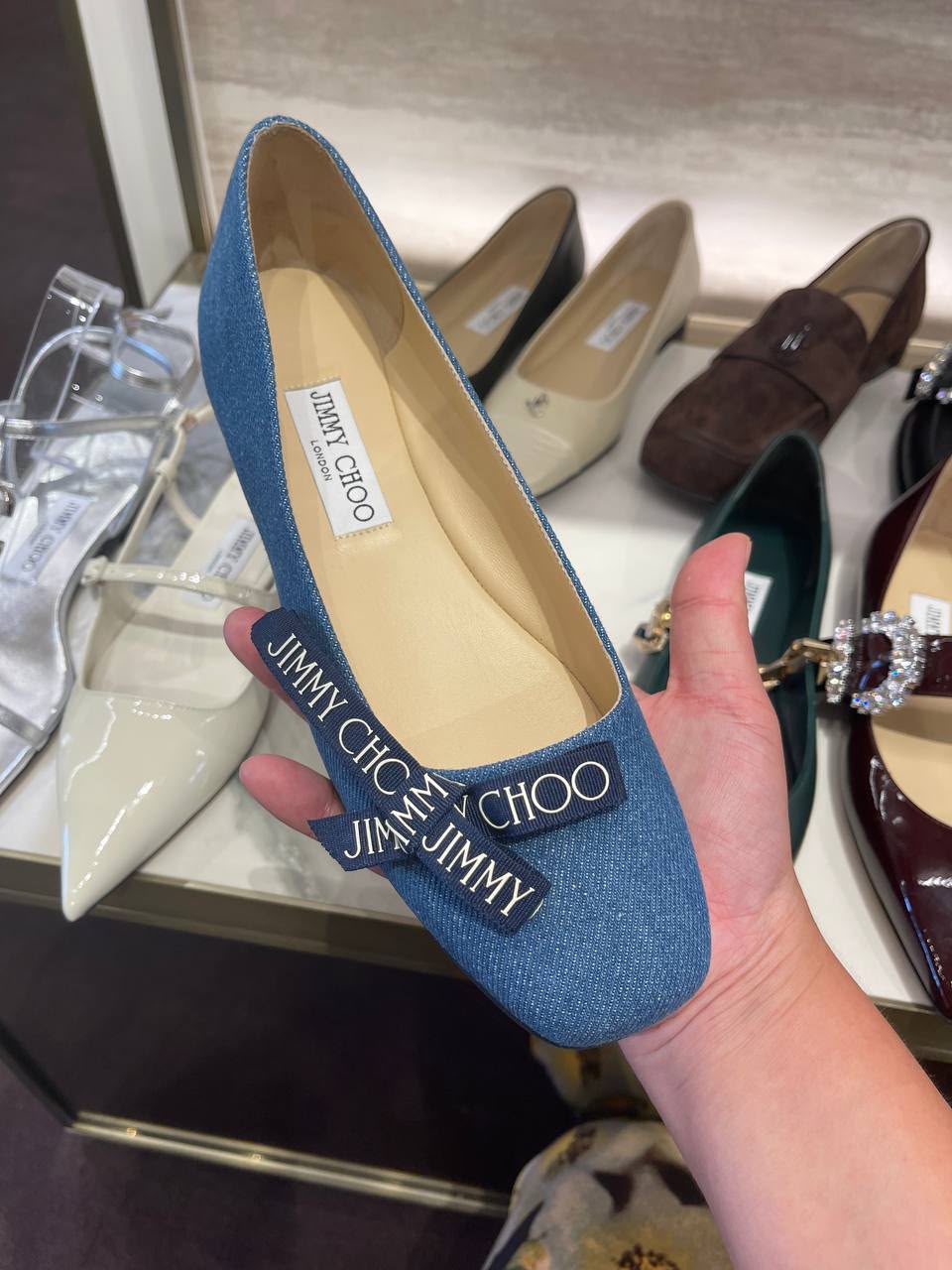 Aurelie Flat