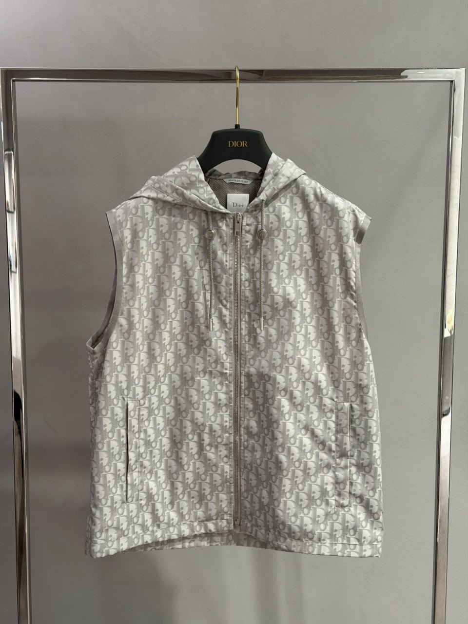 Oblique Hooded Vest
