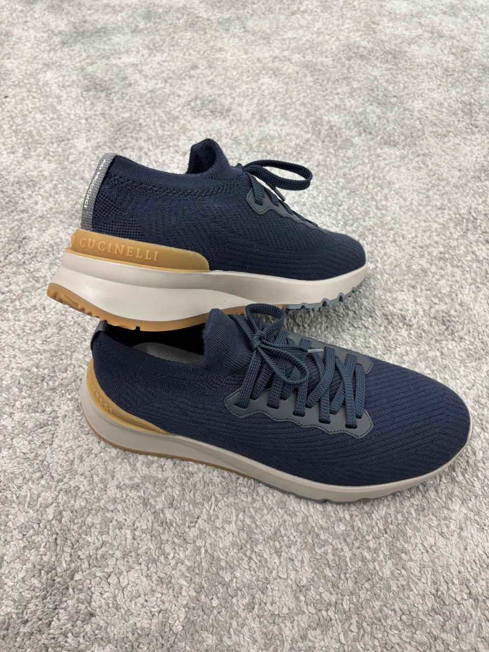Runner Sneakers in Knit Fabric