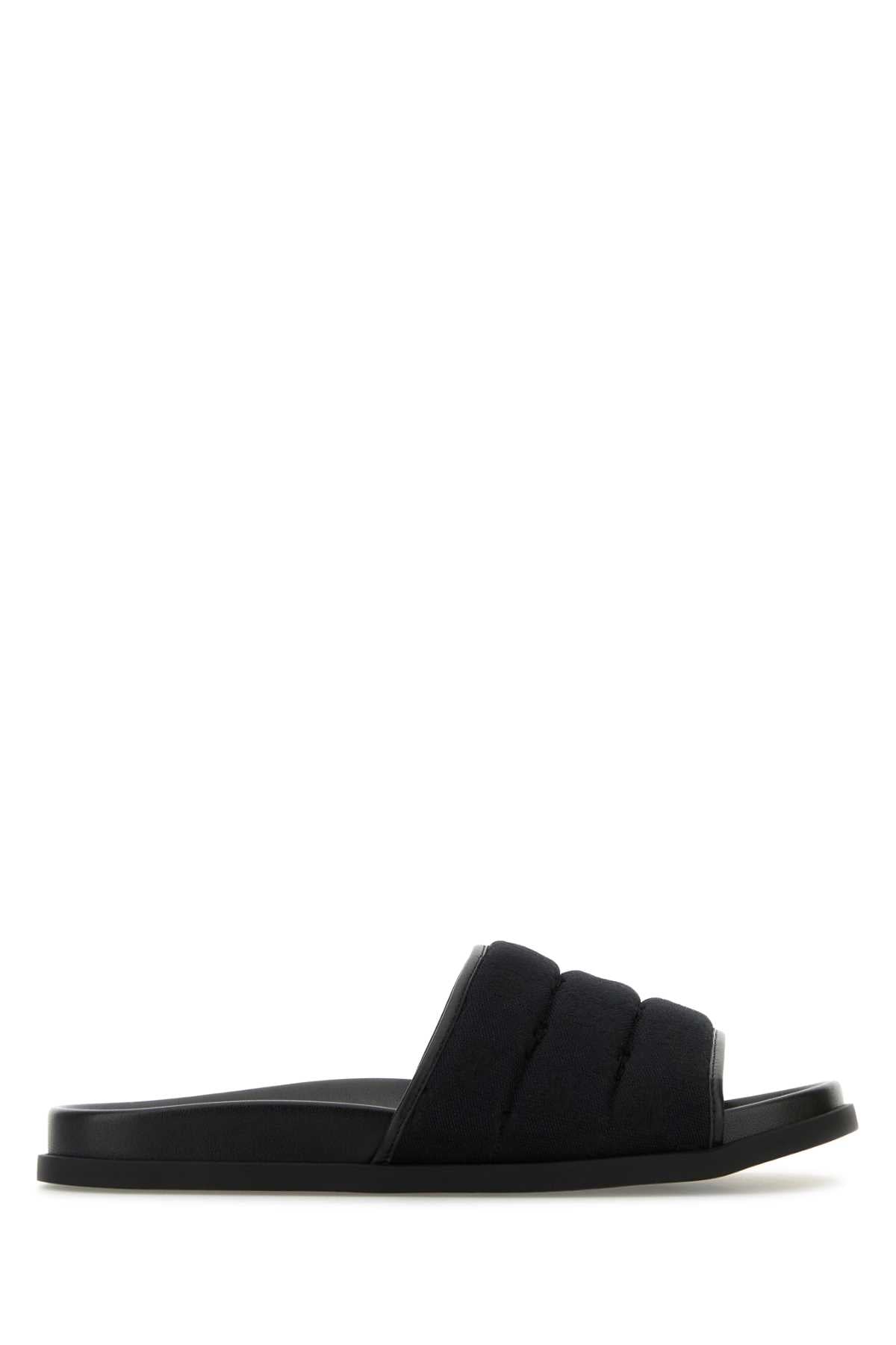 GUCCI M RHEIN SLIDE GG CANVAS RS For Men Exterior: 100% Fabric Interior: 100% Leather Sole: Rubber