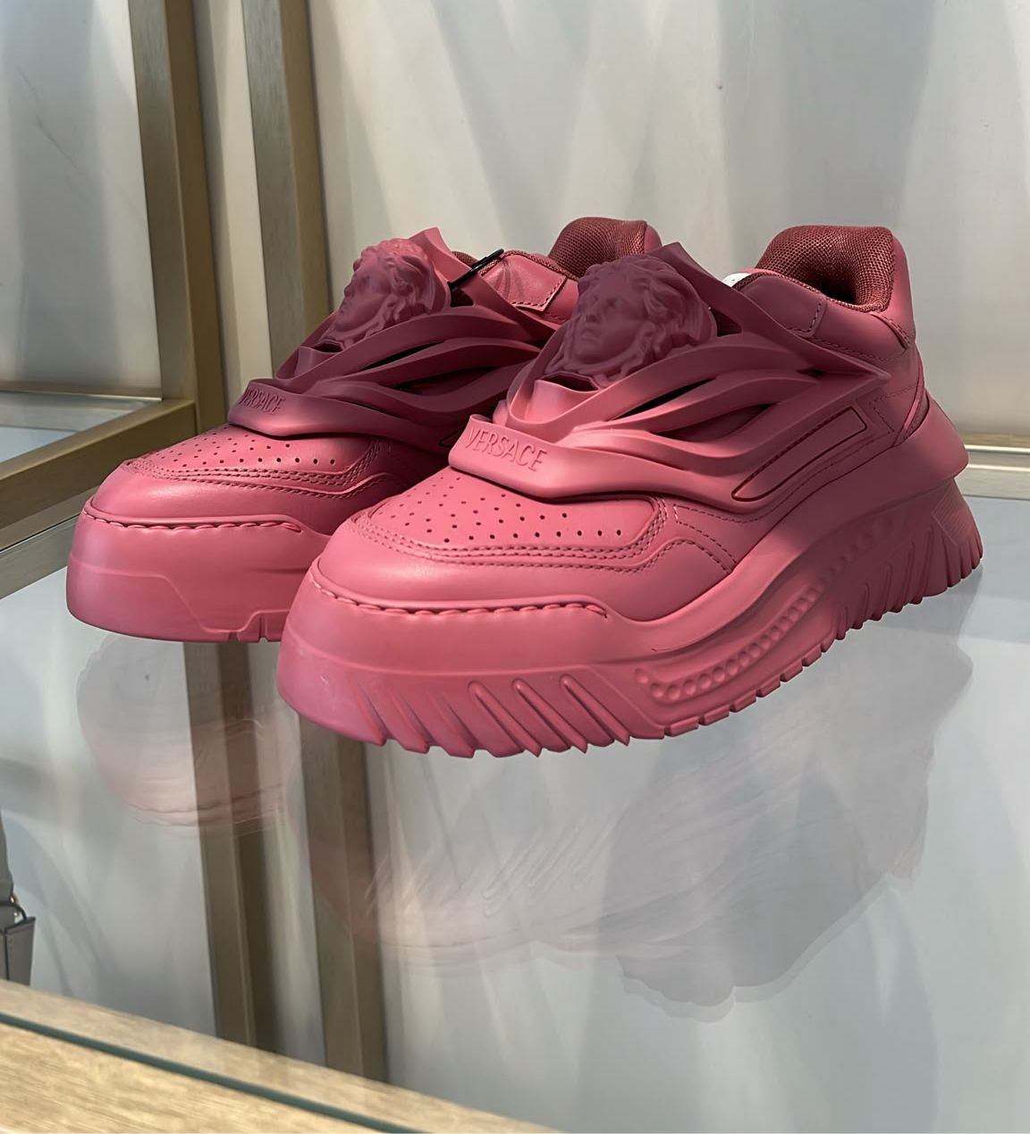 Trigreca Sneakers