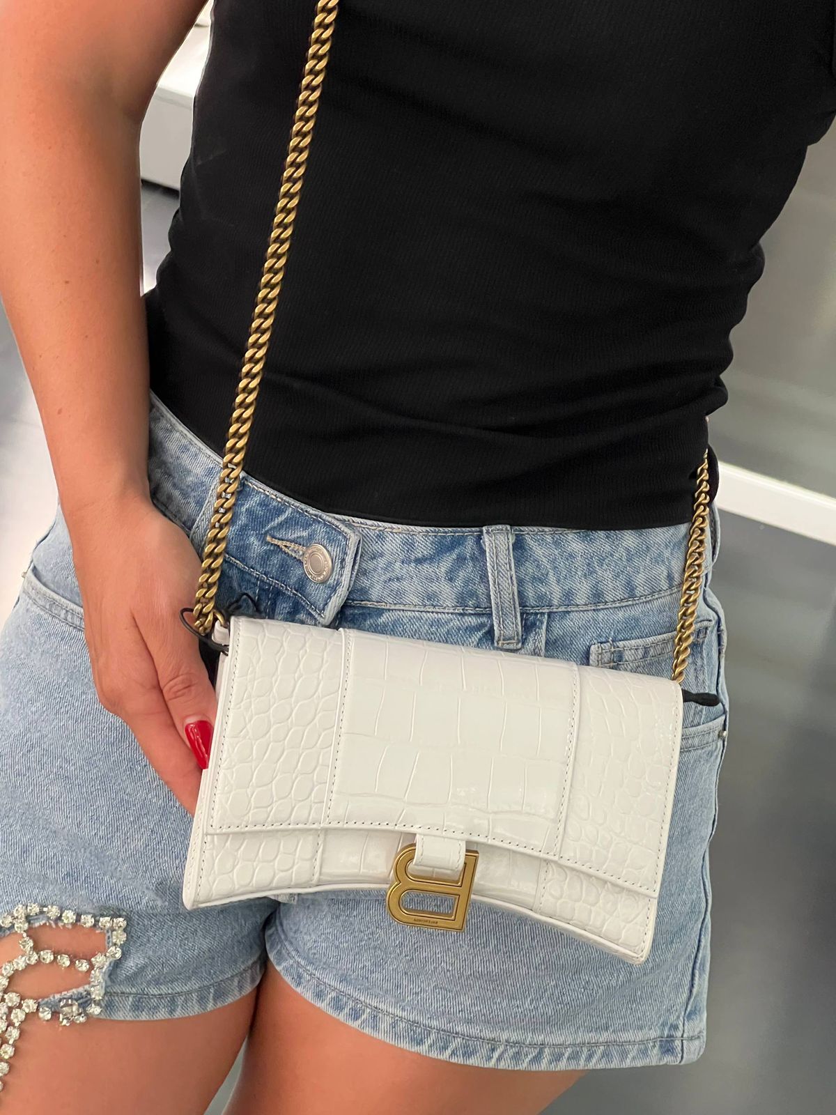 Hourglass Chain Bag