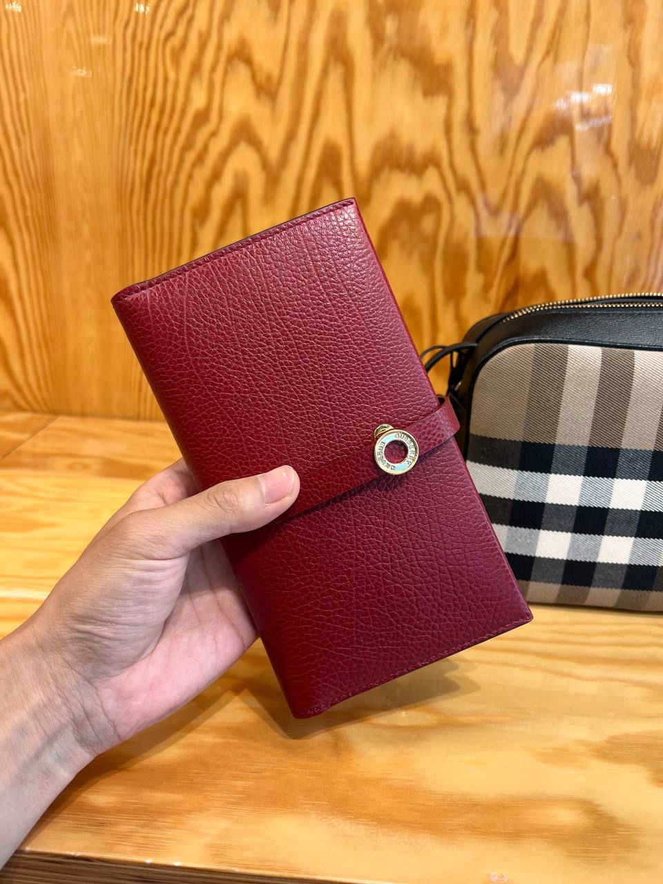 Grainy Leather Continental Wallet